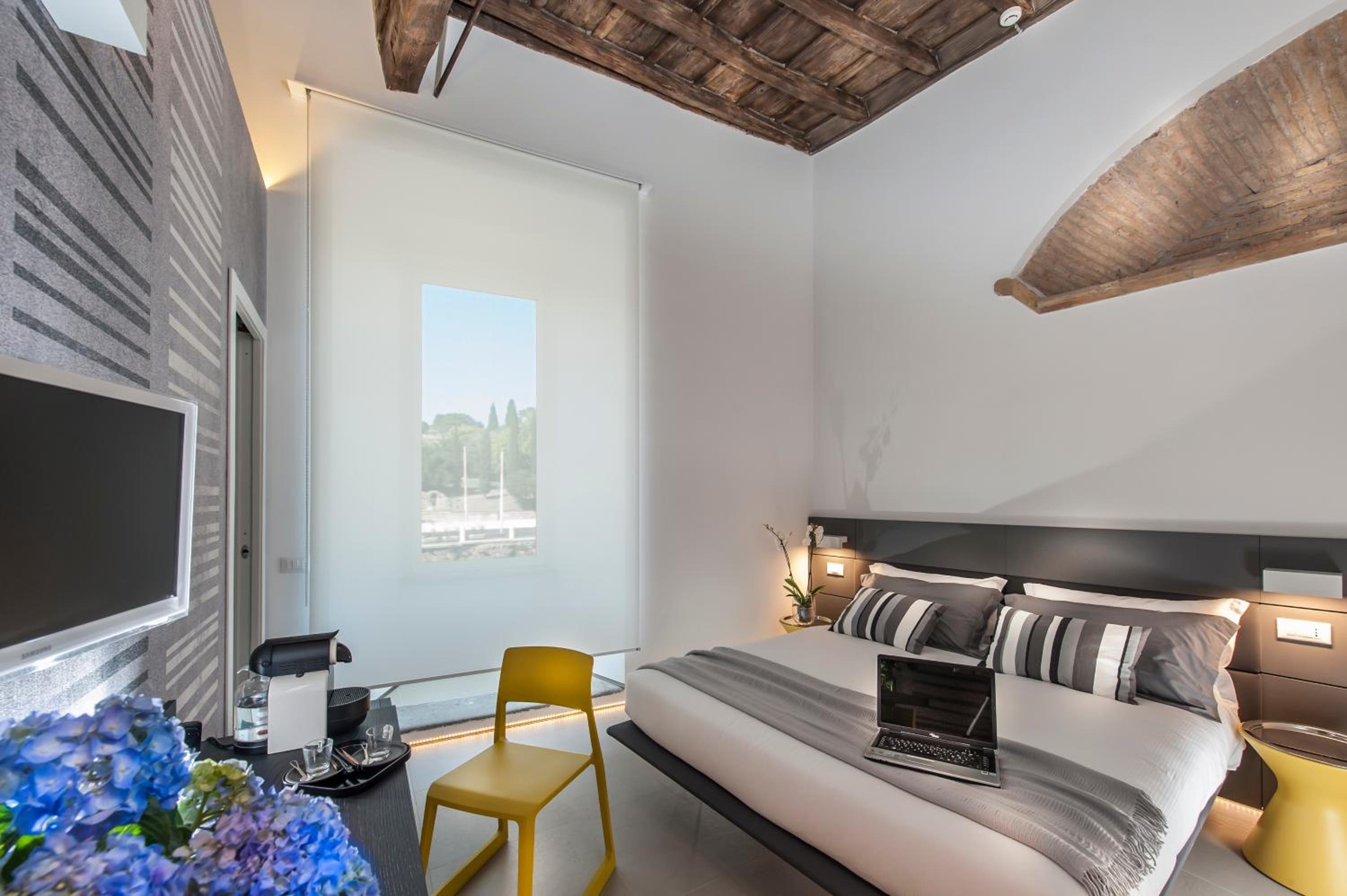 Deluxe Double Room with View photo 2