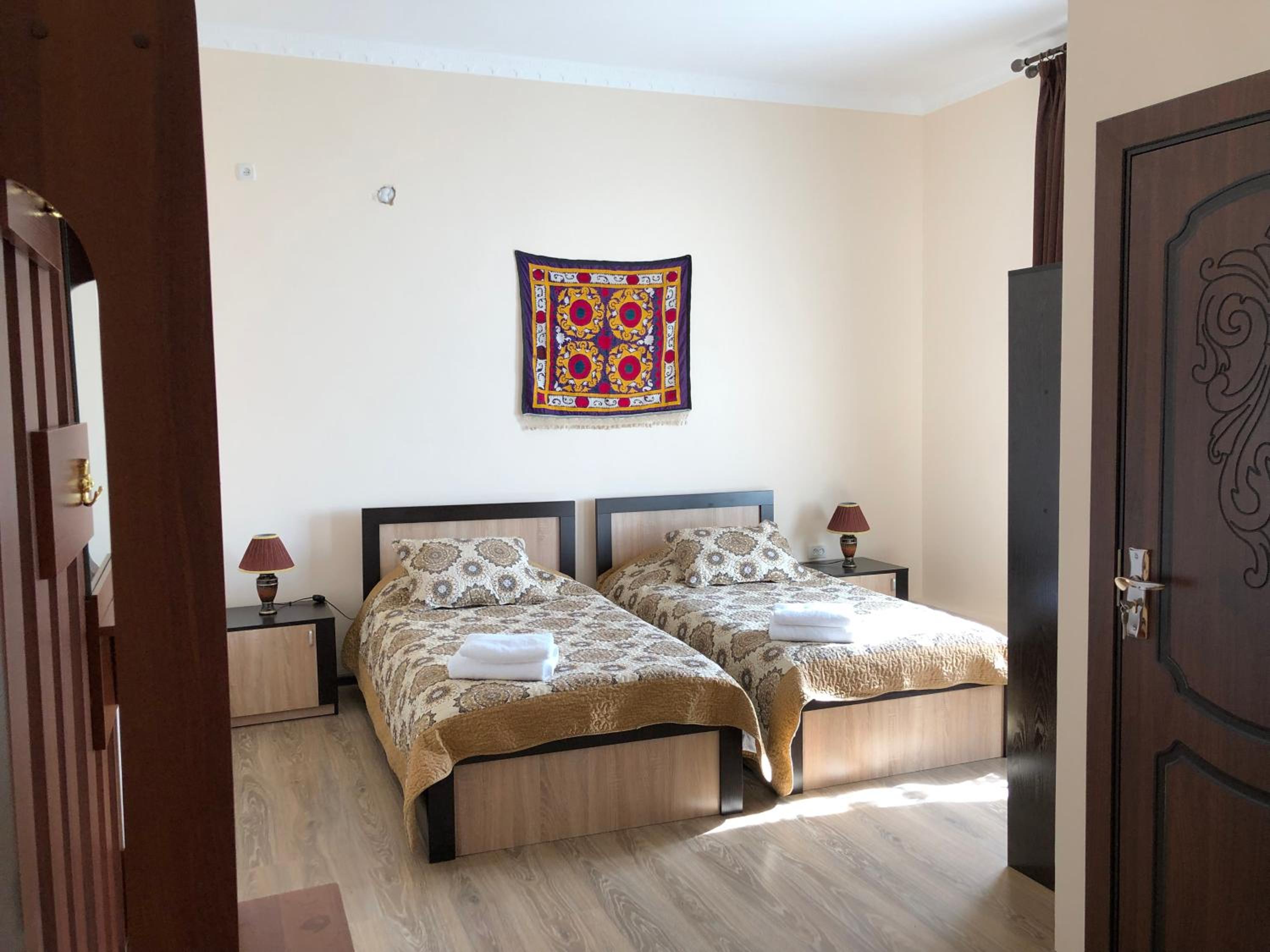 Twin Room with Shower