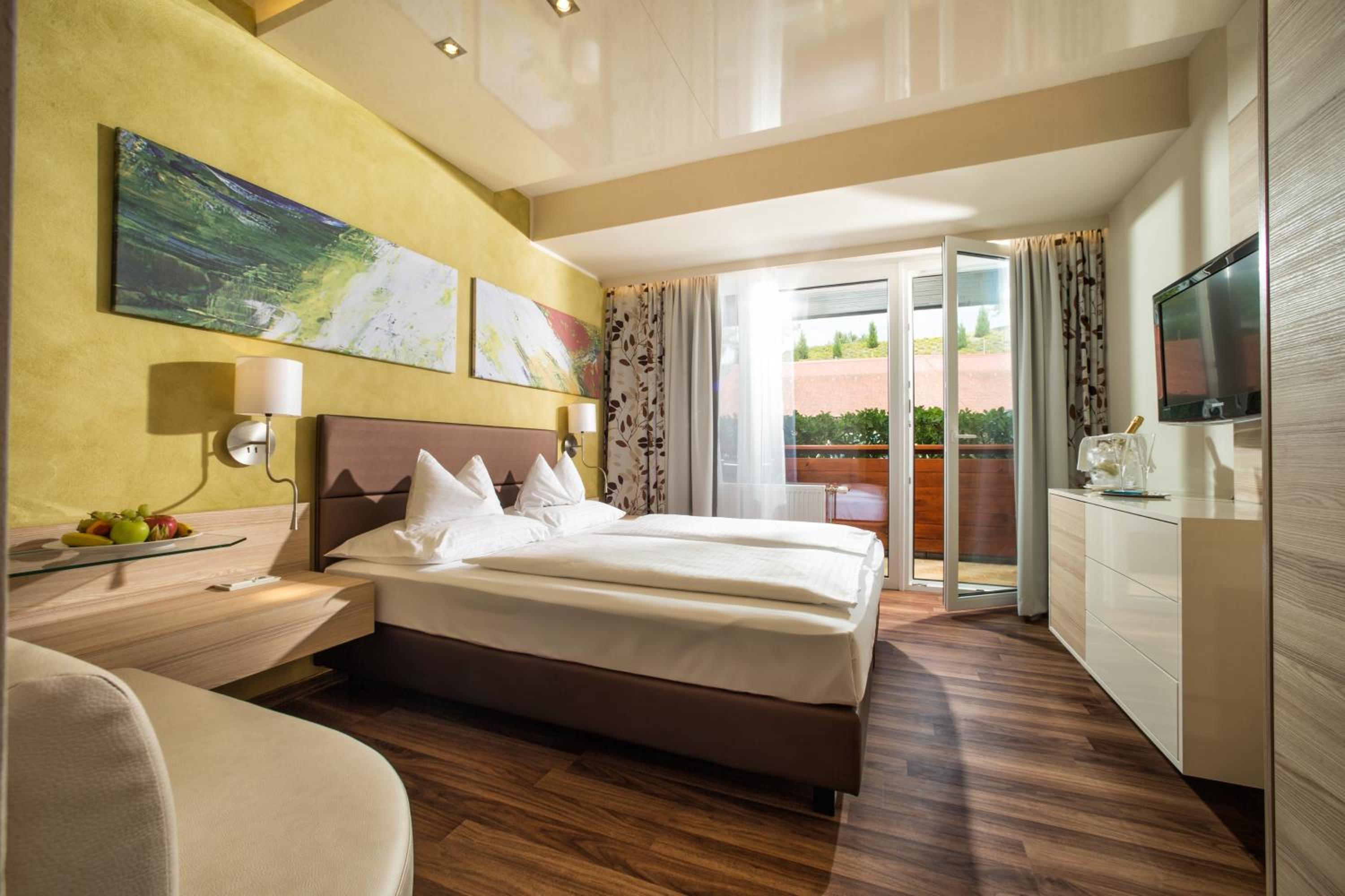 Double Room Typ C with Thermal Bath Access photo 2
