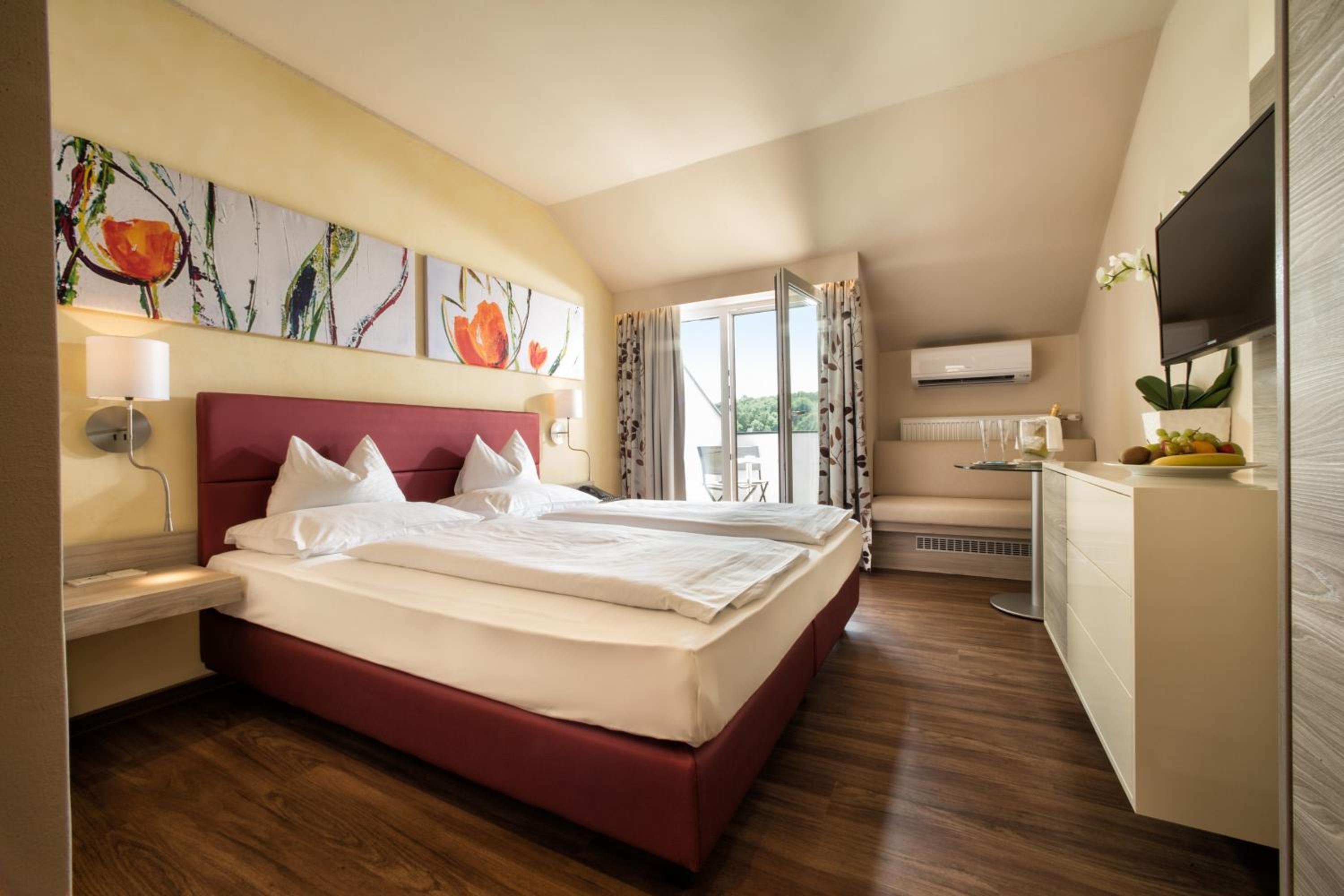 Double Room Typ B with Thermal Bath Access photo 2