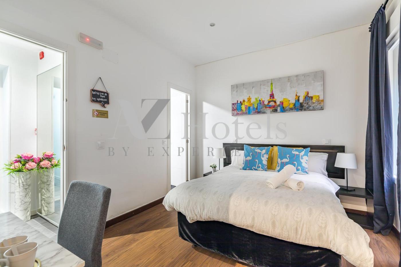 Deluxe Quadruple Room with Private Bathroom - Photo 13