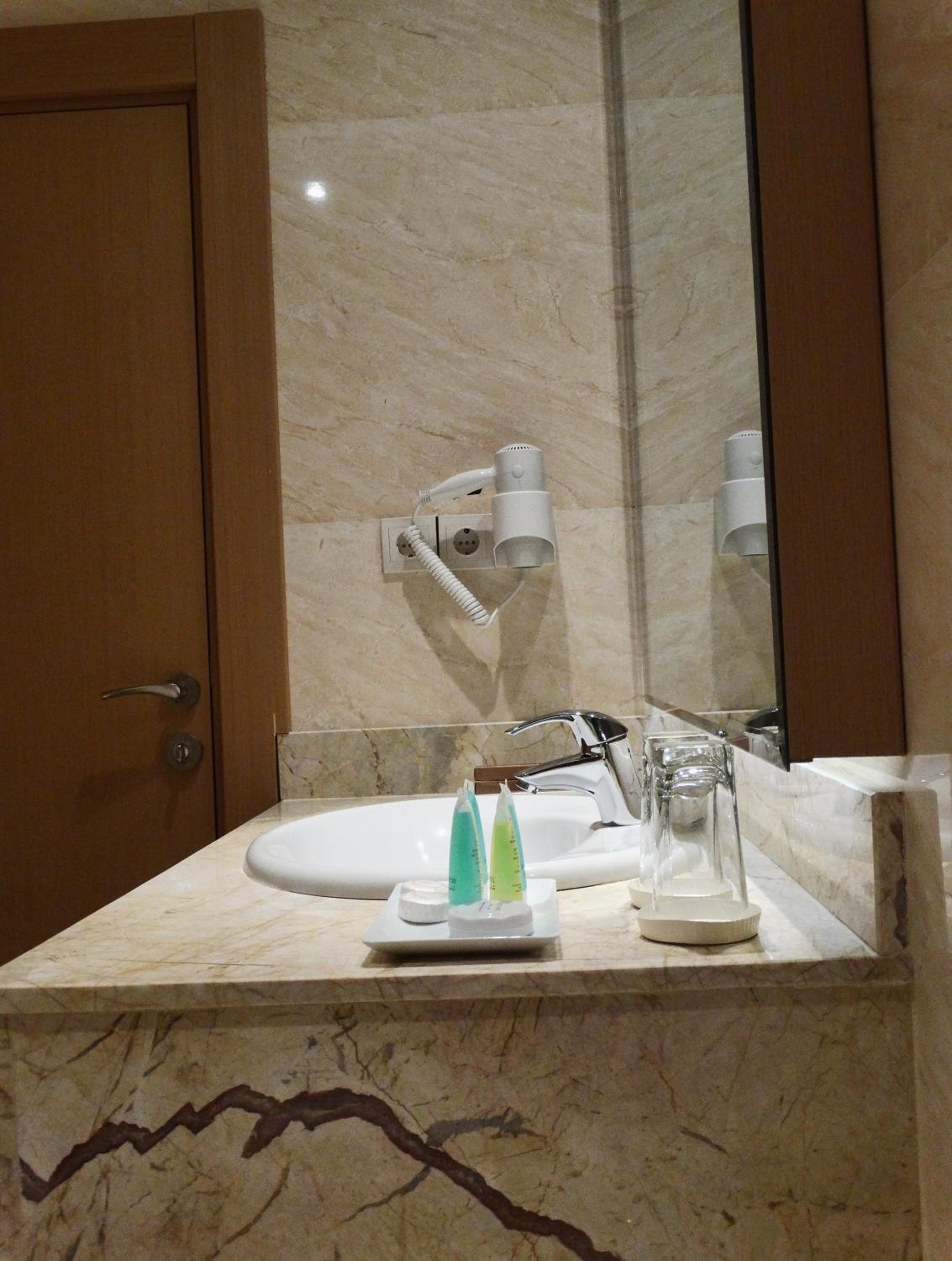 Suite - Photo 6