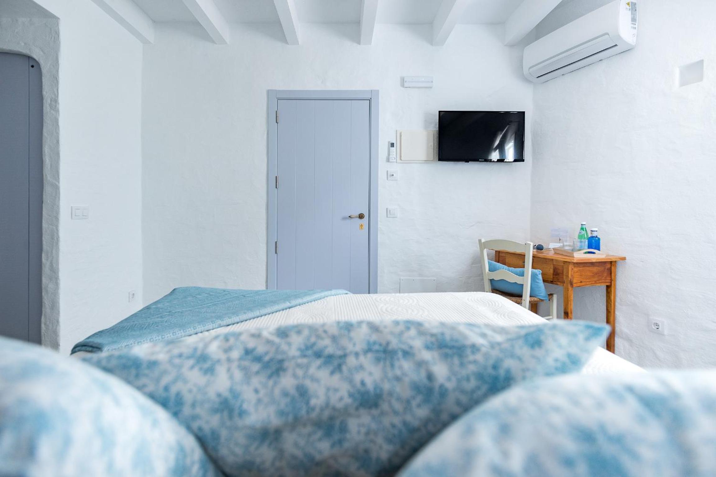 Large Double Room - Photo 15