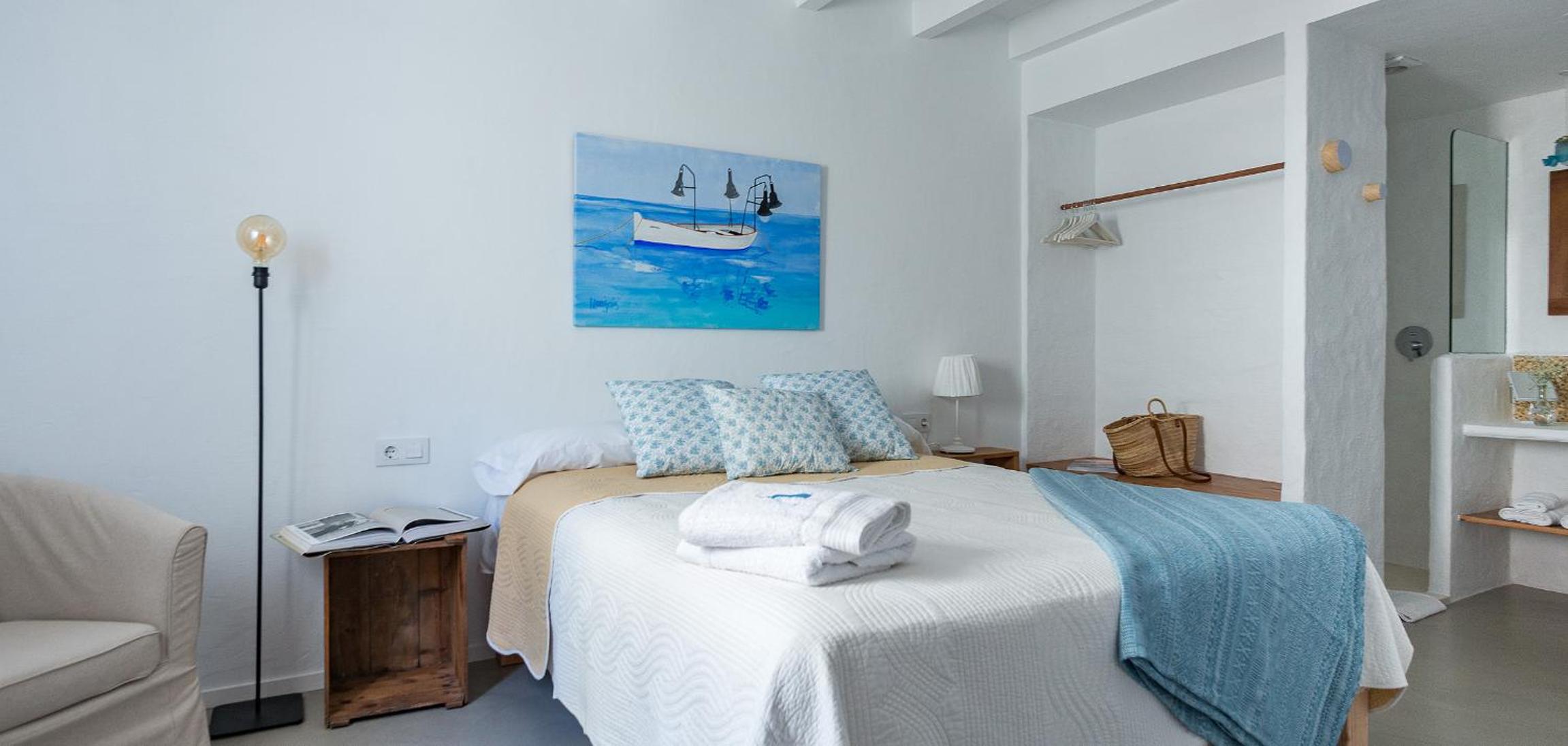 Large Double Room - Photo 2