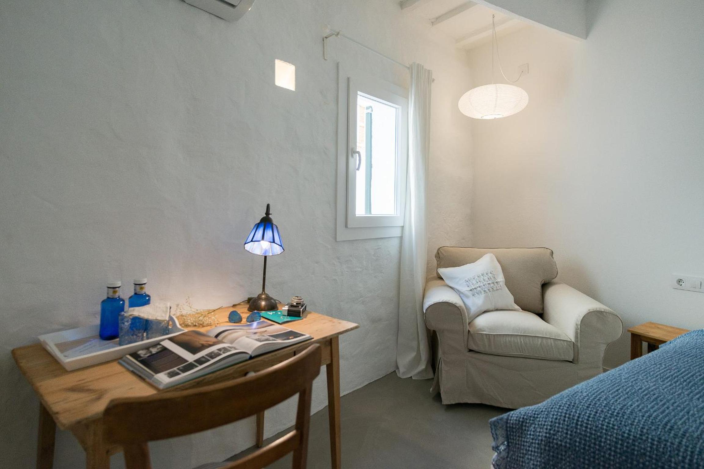 Large Double Room - Photo 16