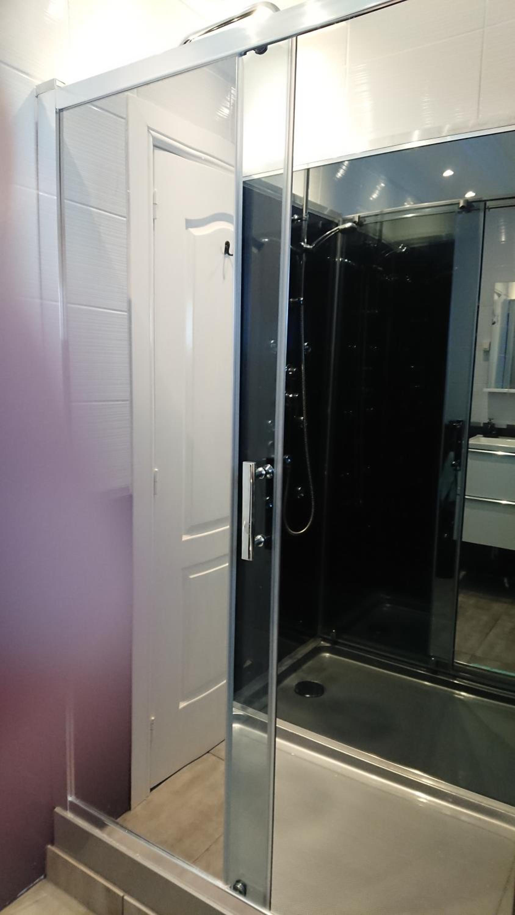 Double Room with Private Bathroom - Photo 7