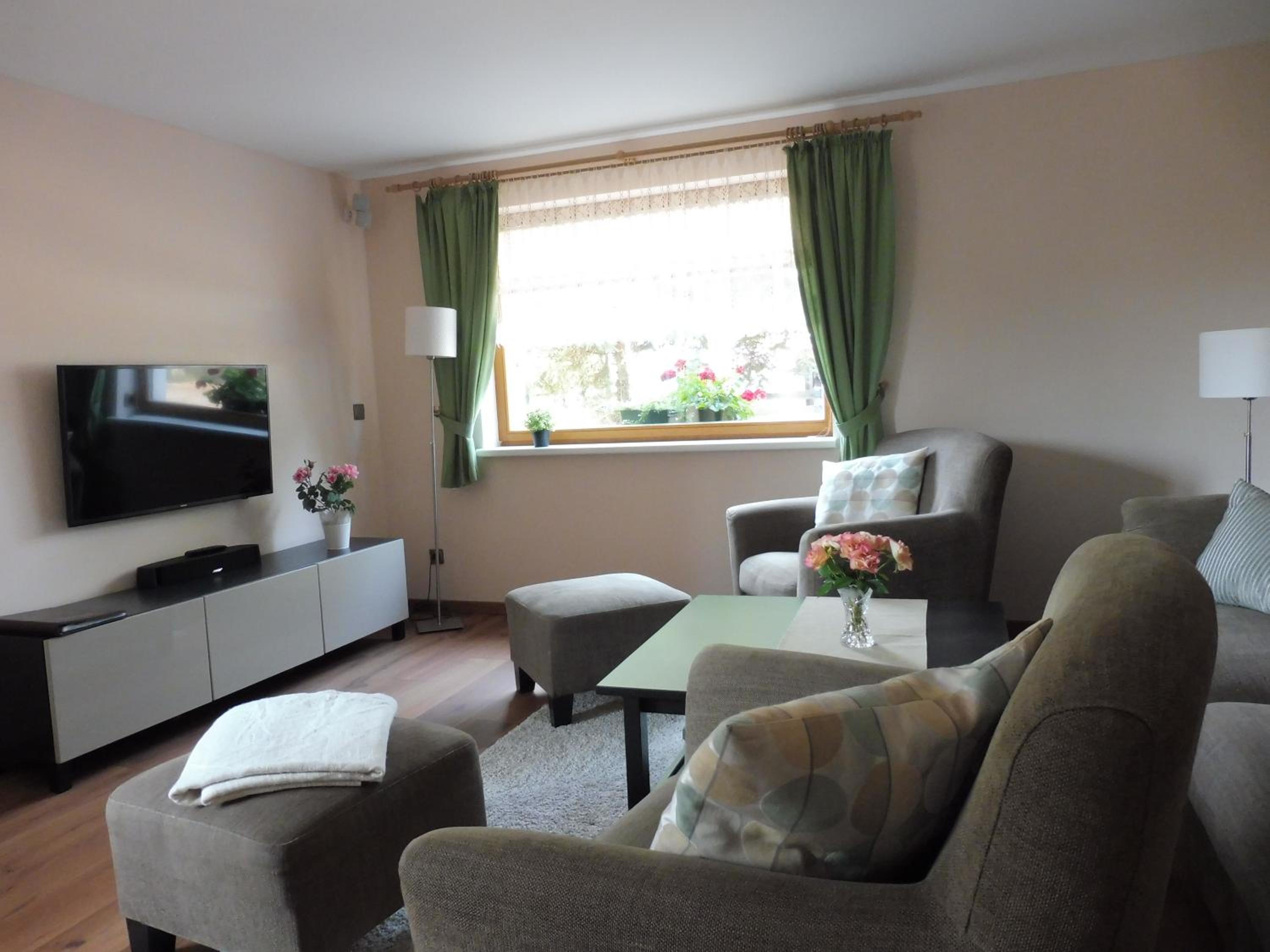 Two-Bedroom Apartment with Two Bathrooms - Photo 10