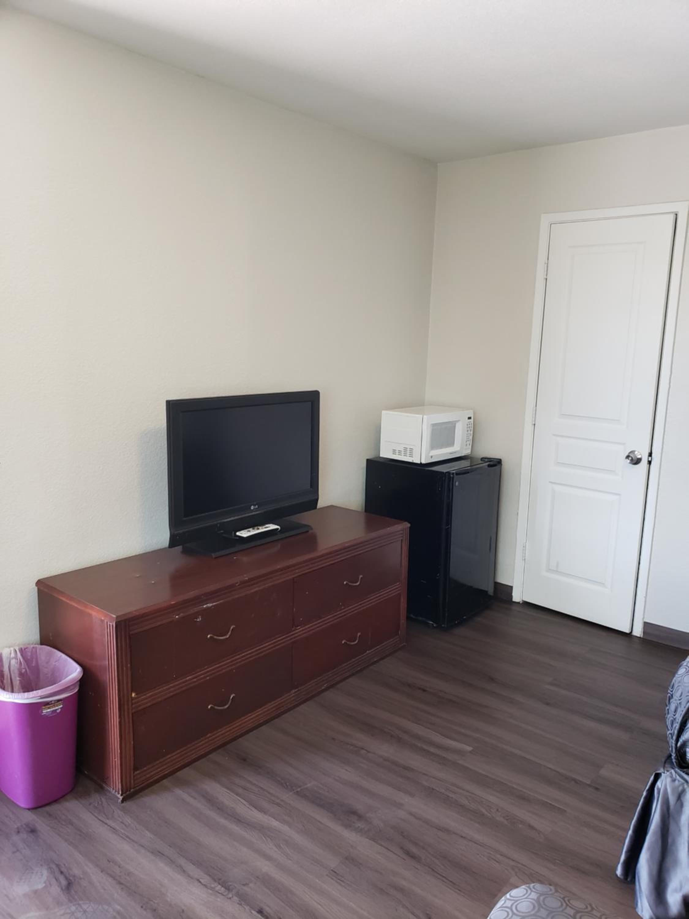 Double Room - Photo 5