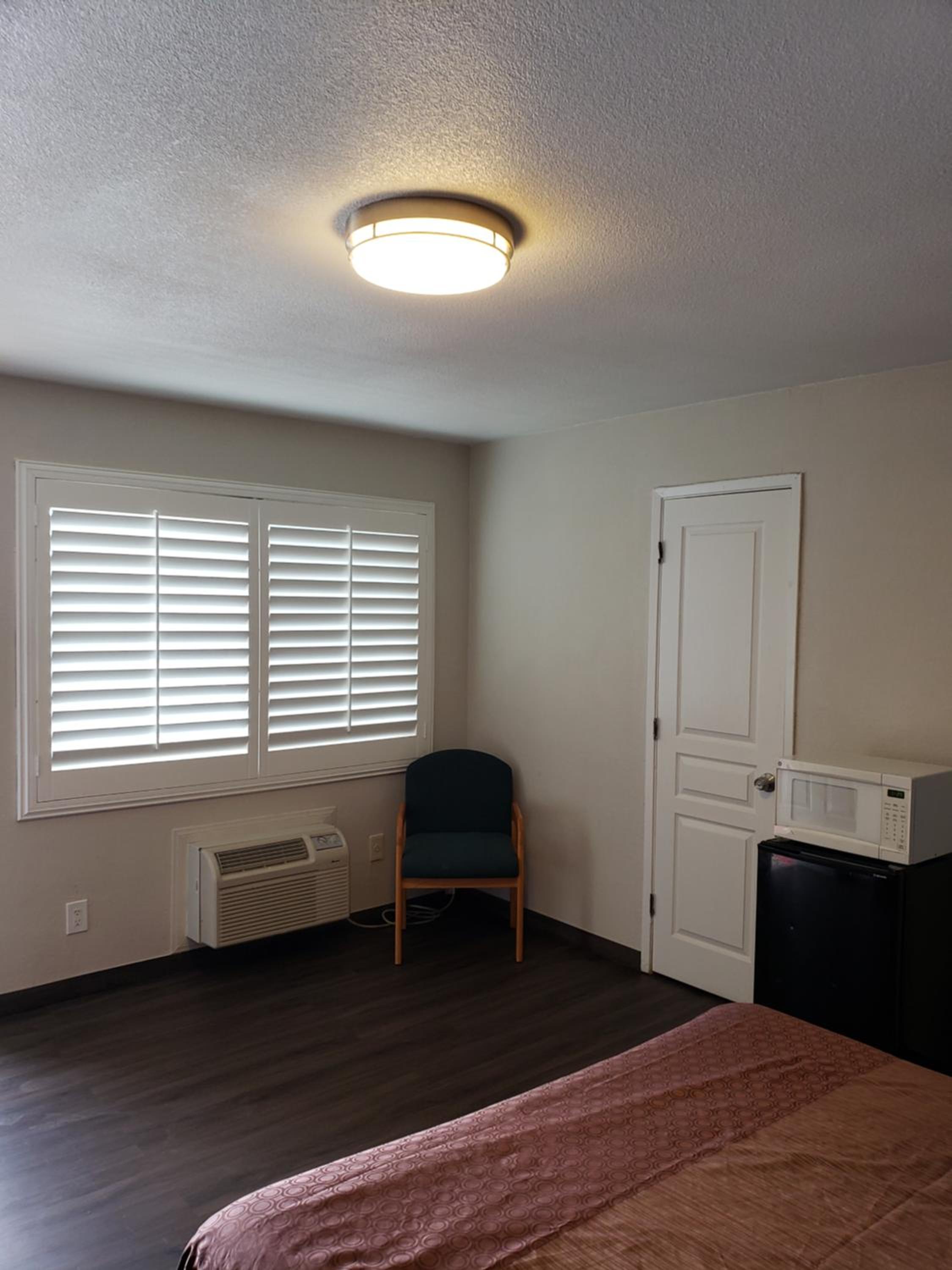 Queen Room - Photo 1