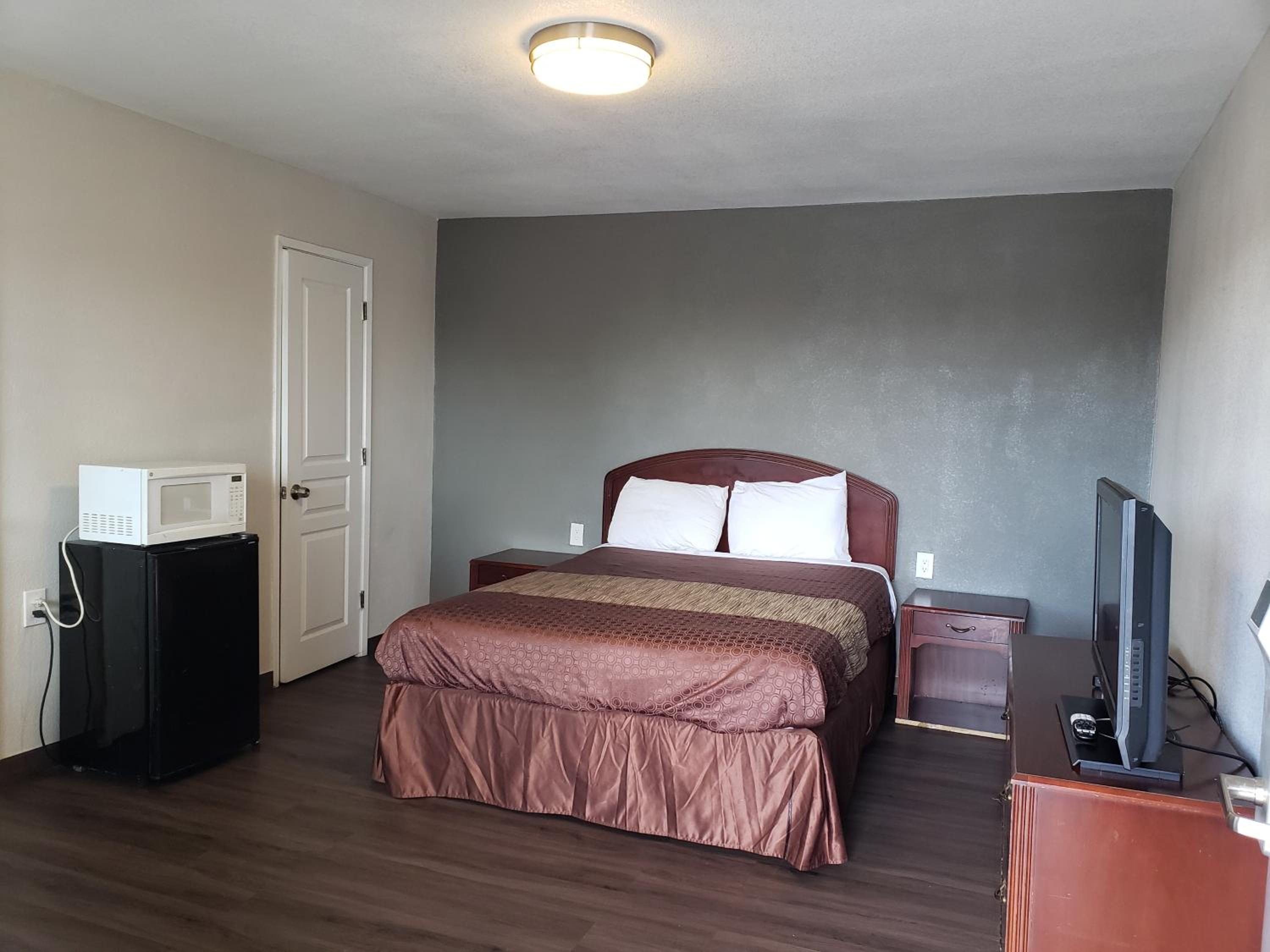 Queen Room - Photo 4