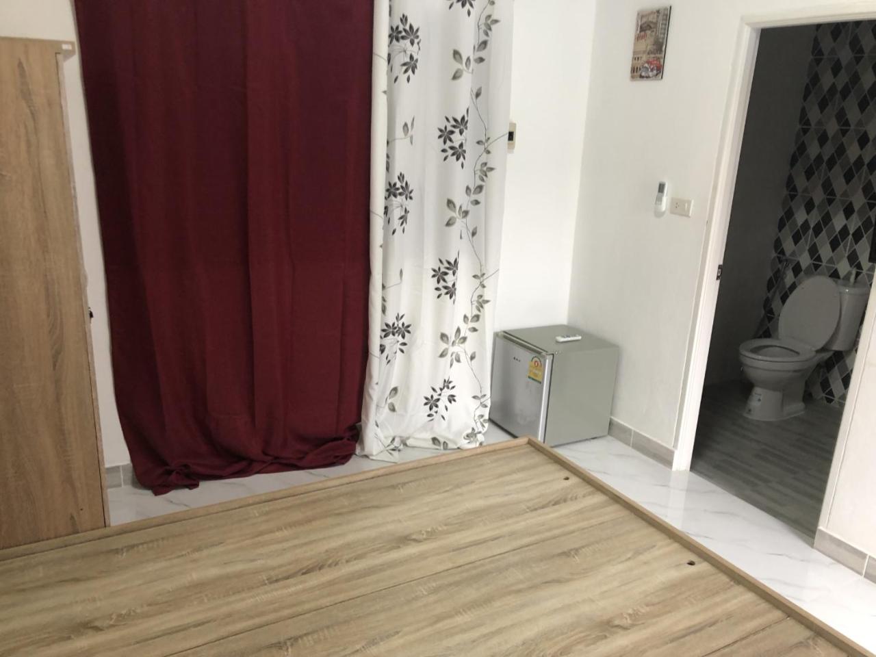 Double Room with Pool View - Photo 2