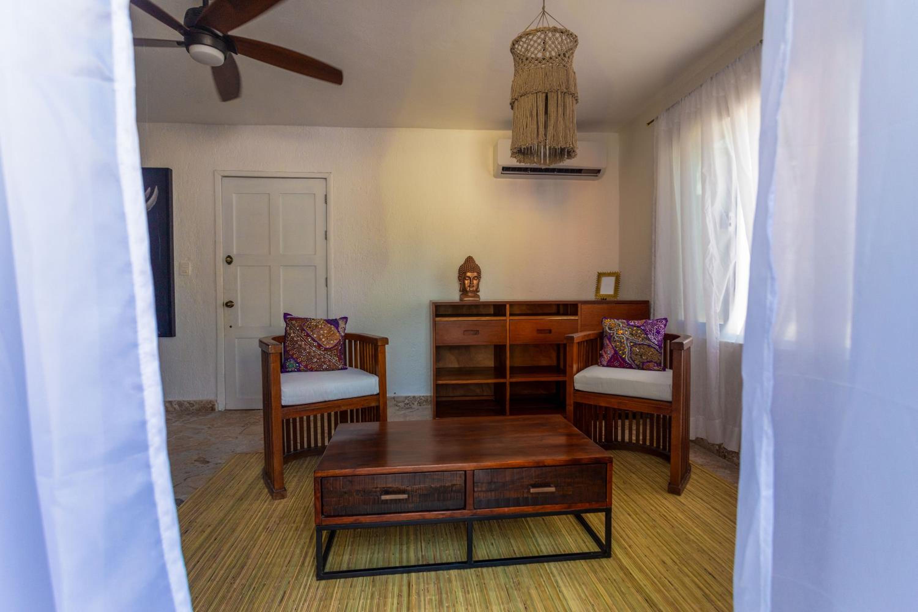 Suite with Sea View - Photo 8