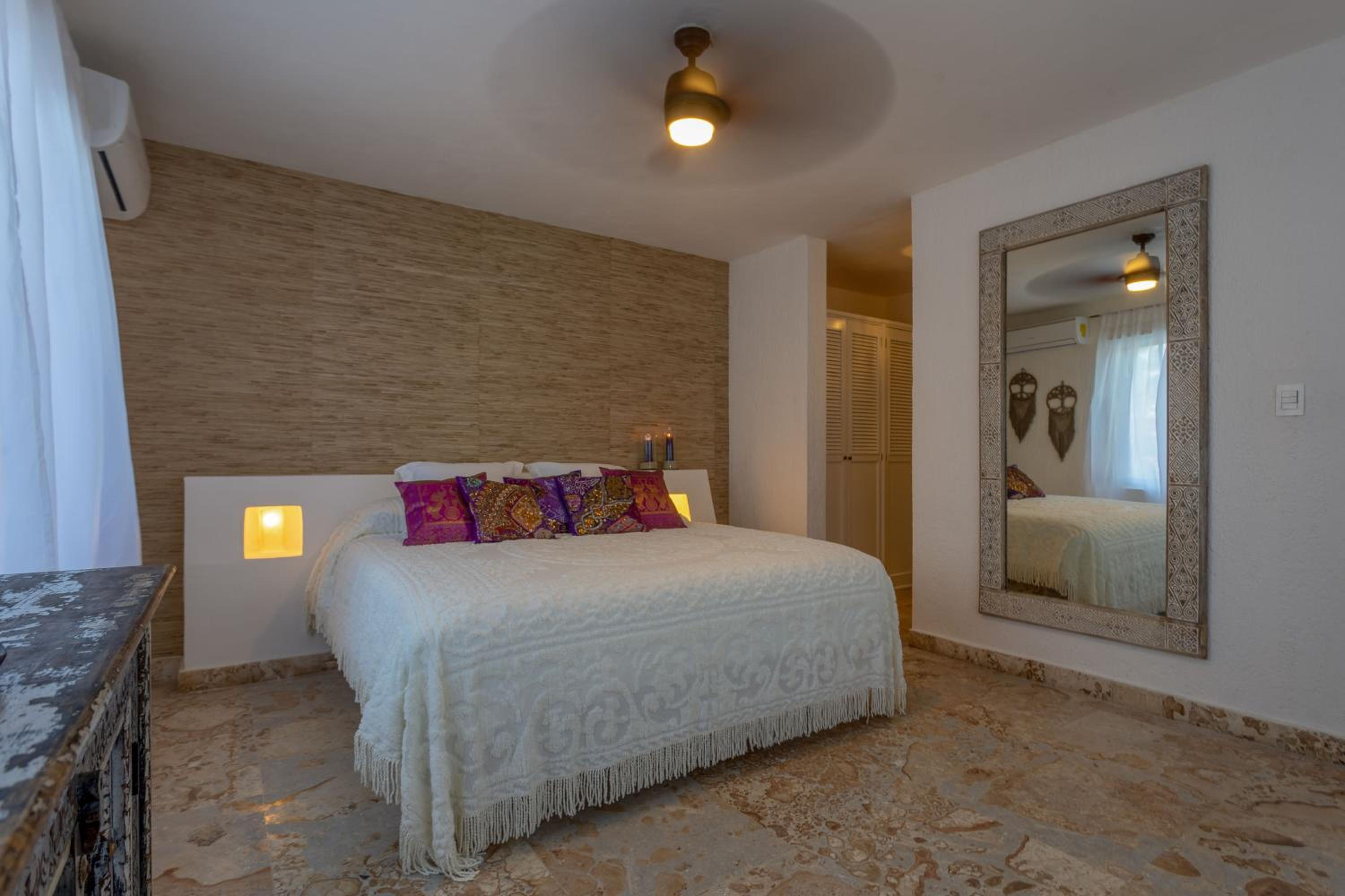 Suite with Sea View - Photo 10