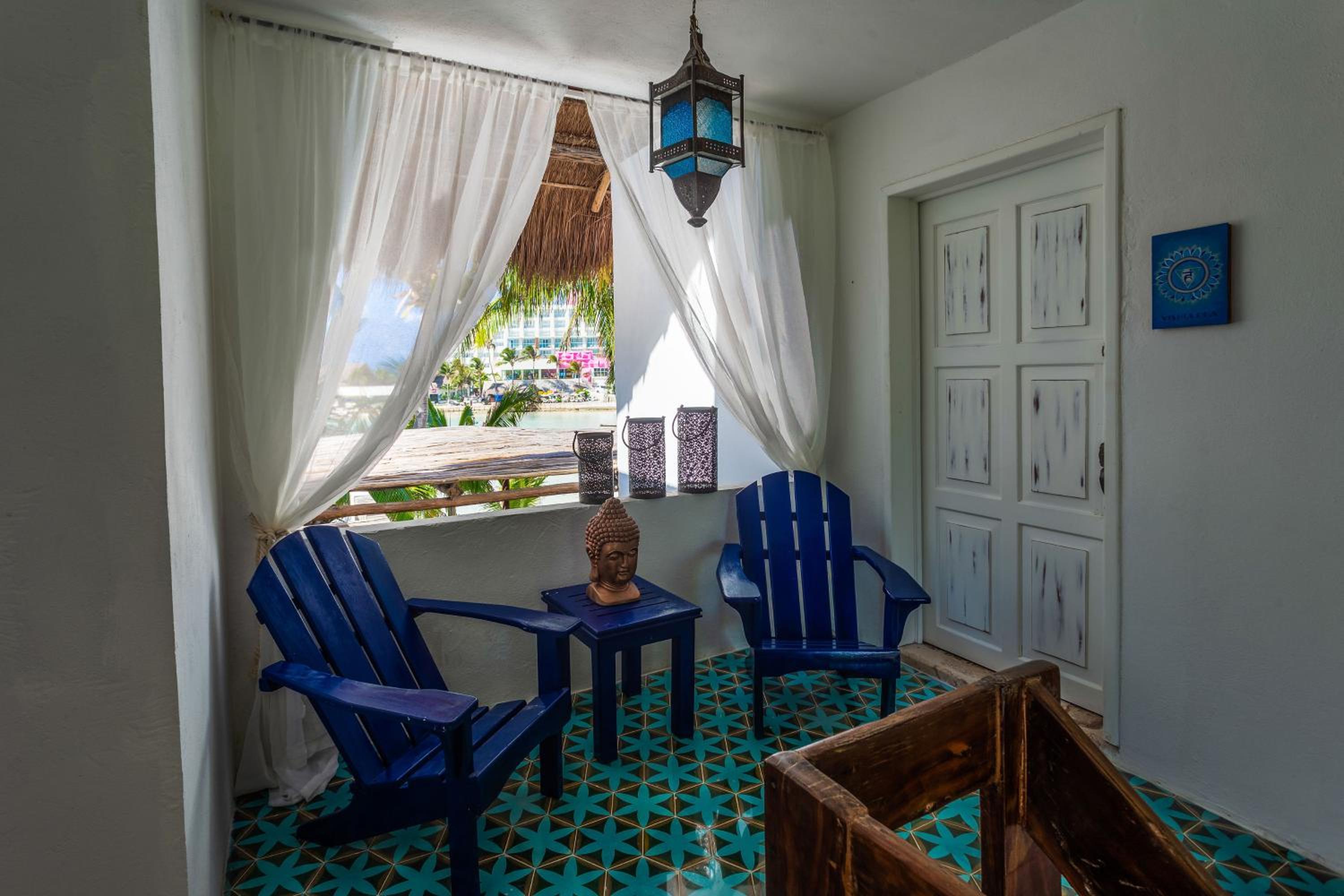 Suite with Sea View - Photo 2