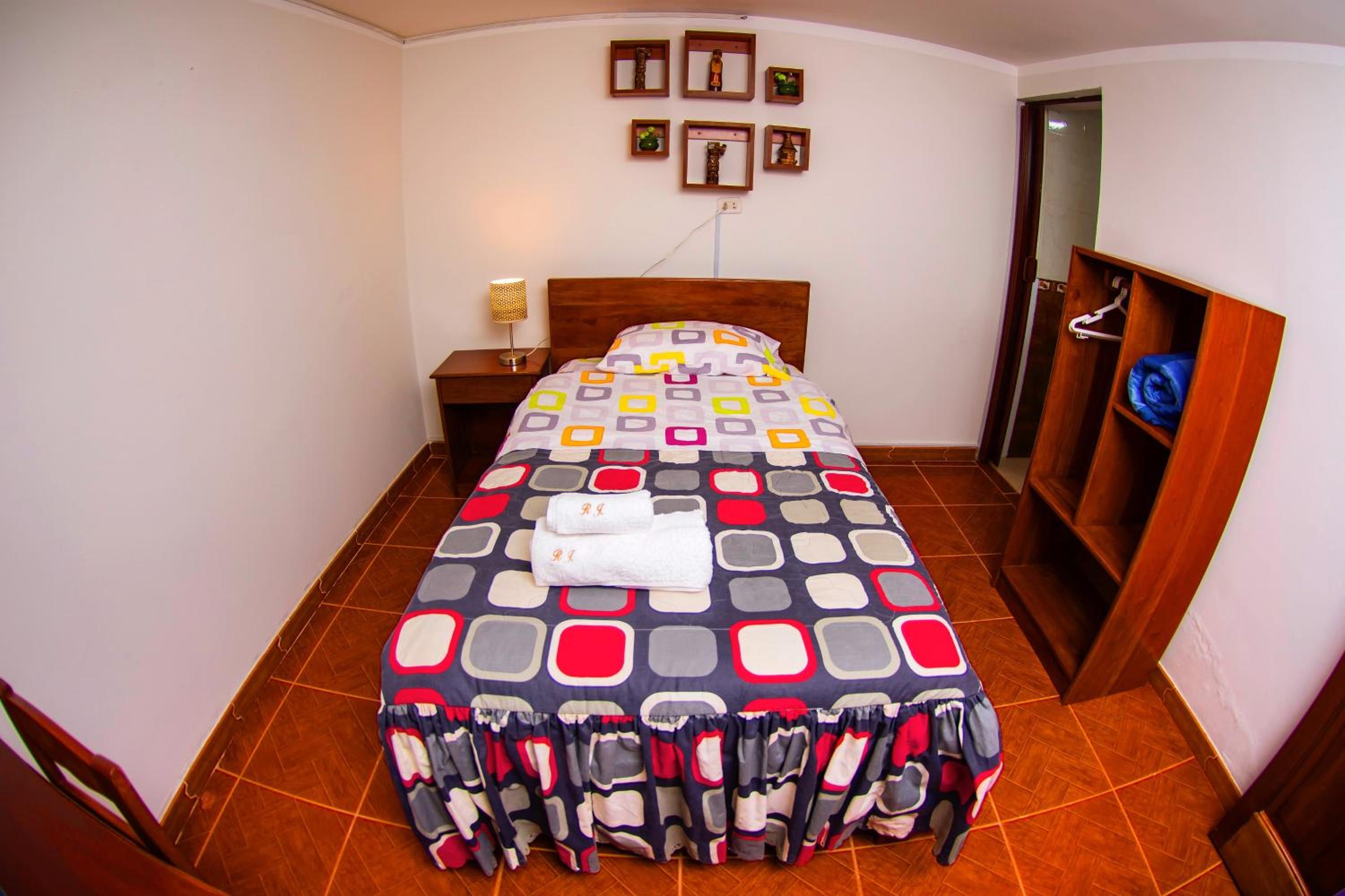 Single Room with Private Bathroom photo 1