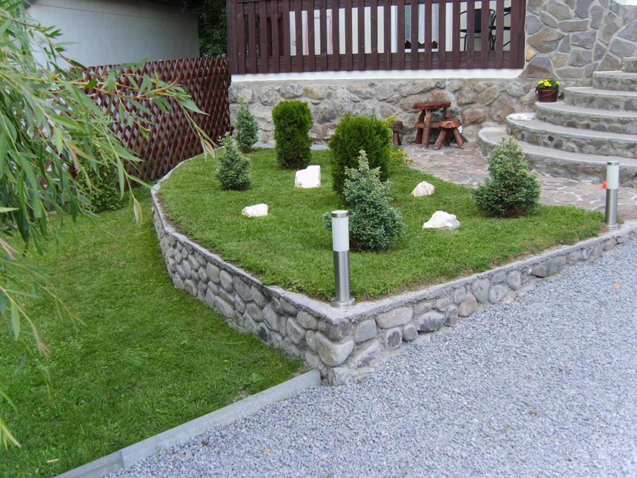 Seven-Bedroom House photo 2