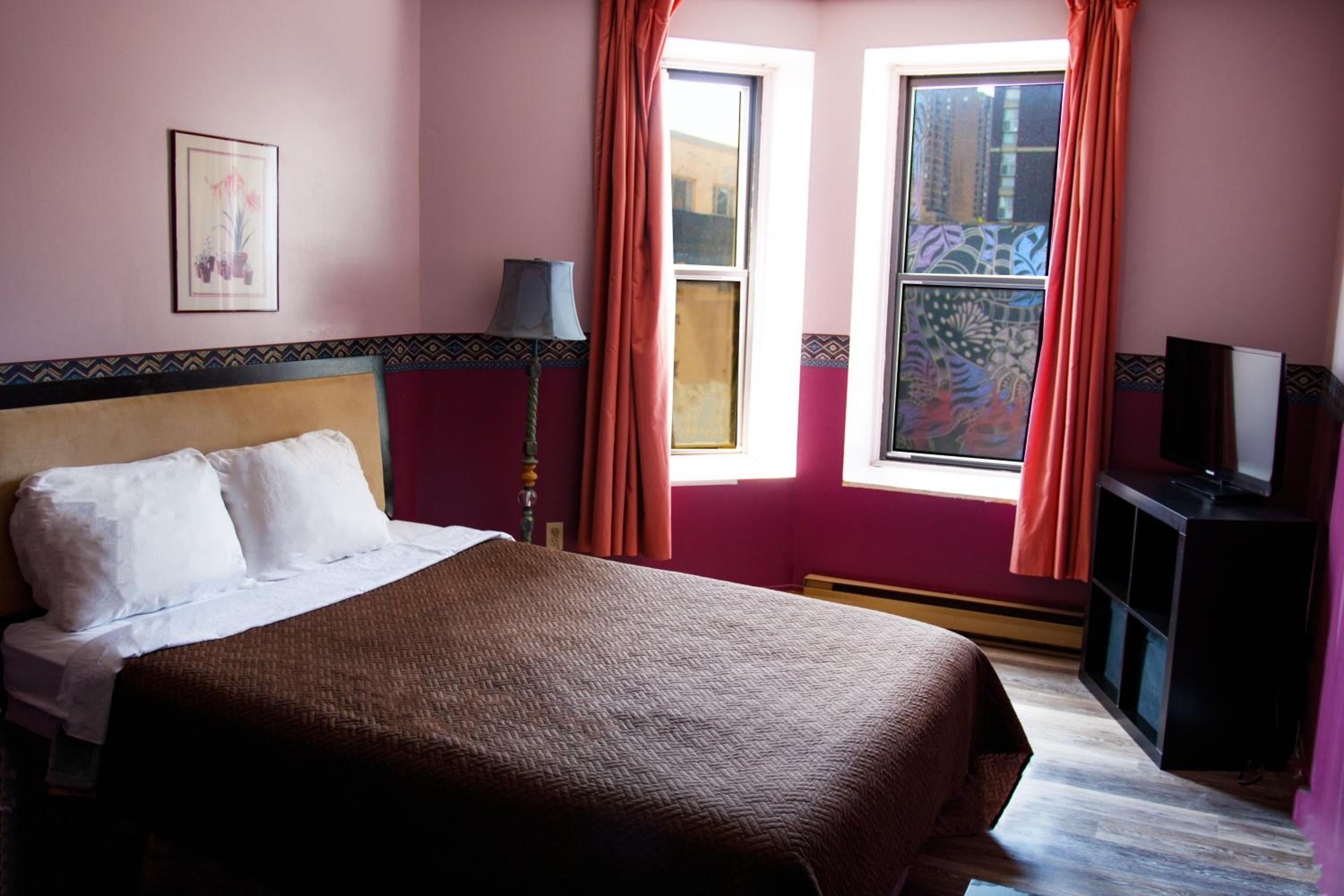 Queen Room - Photo 3