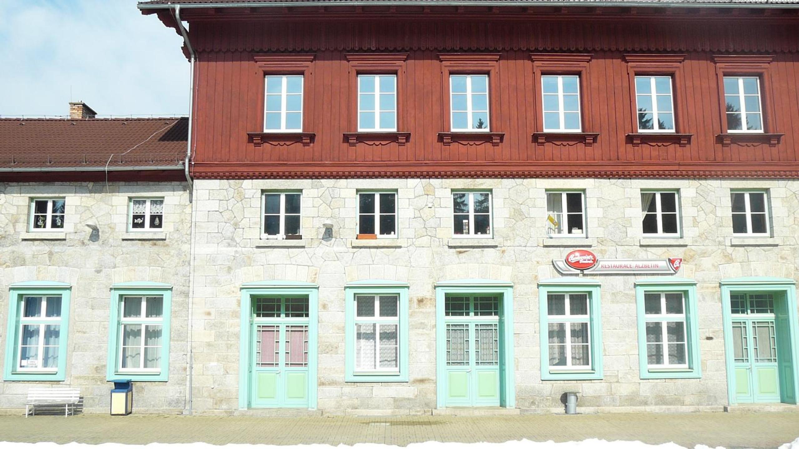 Family Apartment - Photo 39