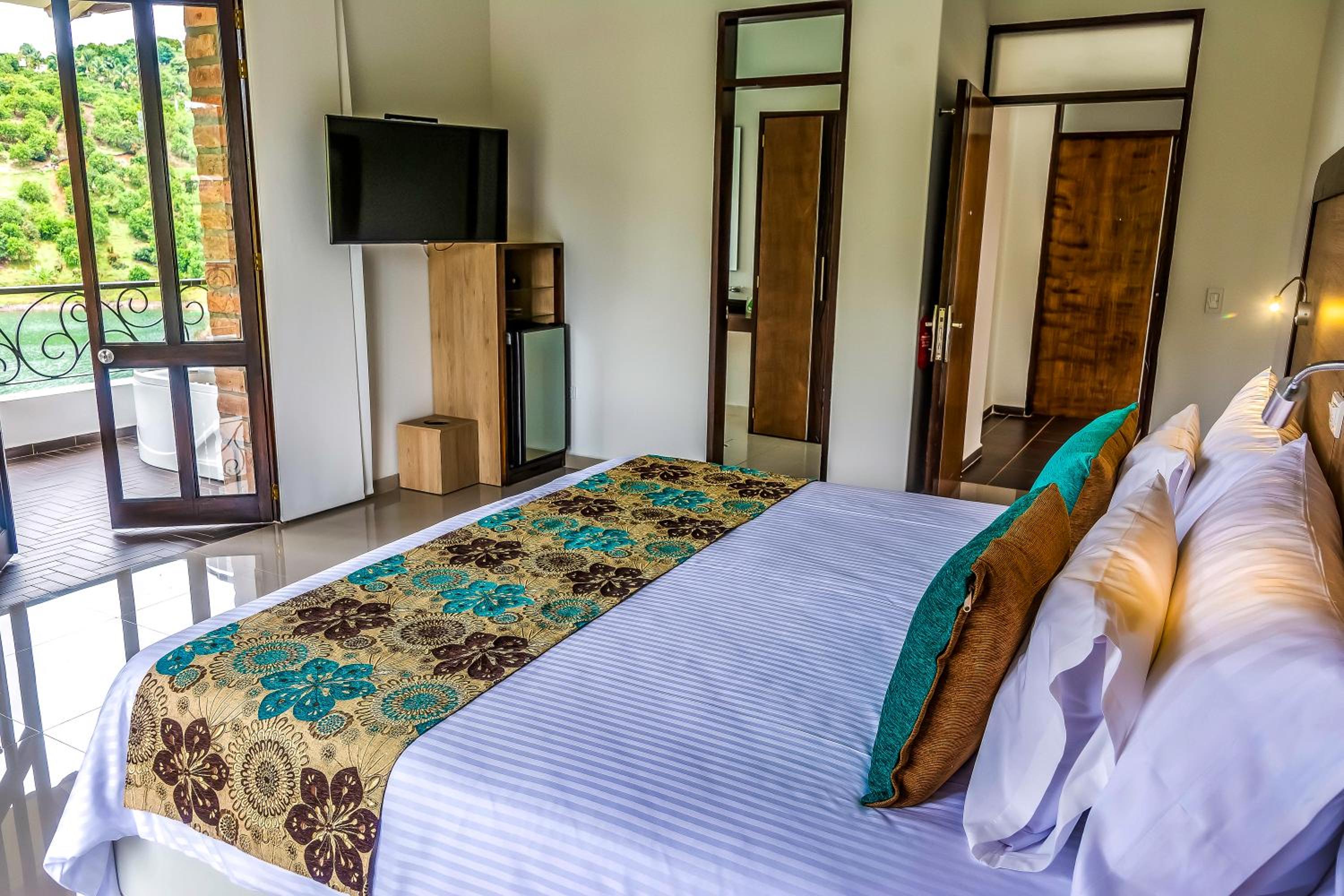 Deluxe Triple Room photo 1