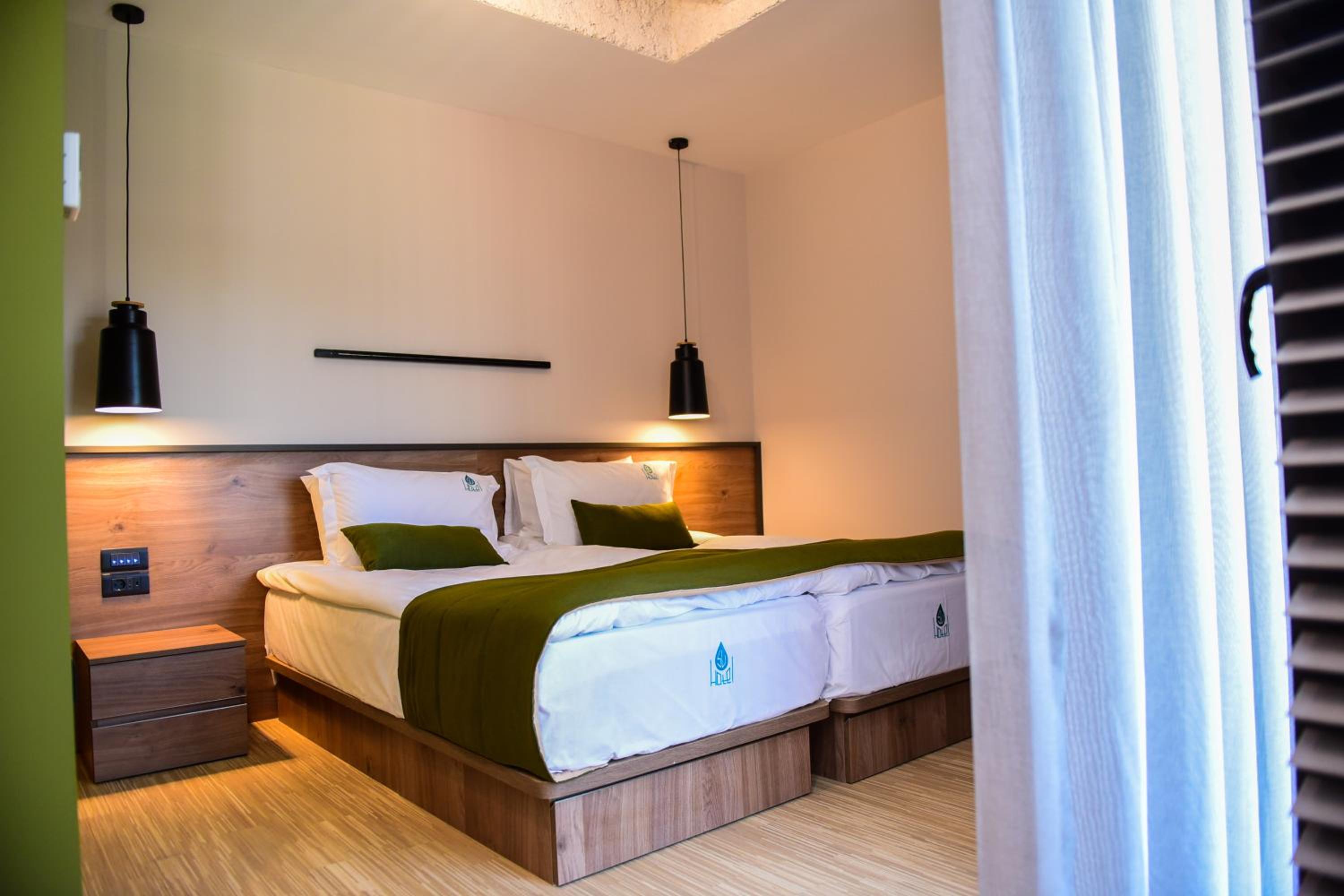 Deluxe Double or Twin Room with Balcony photo 2