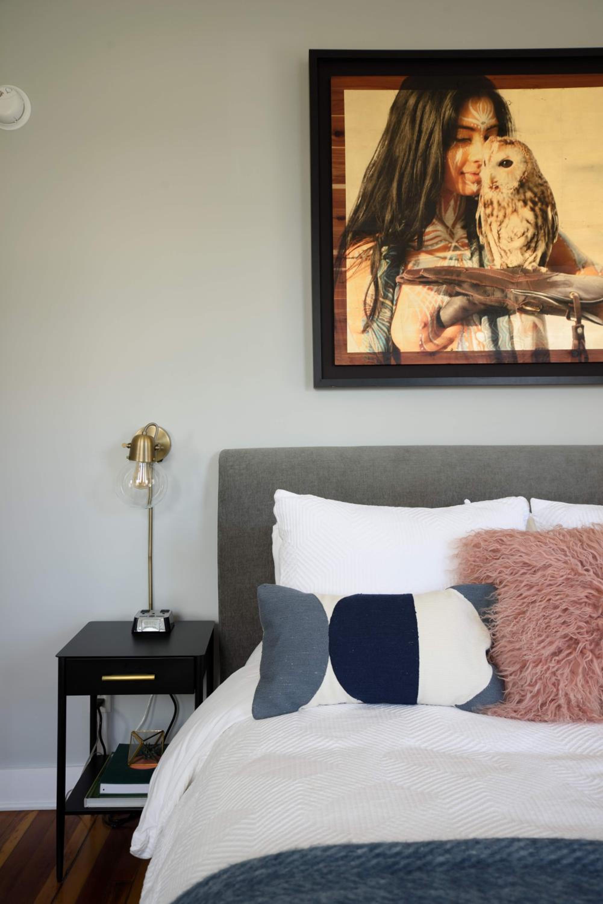Deluxe Queen Suite photo 3