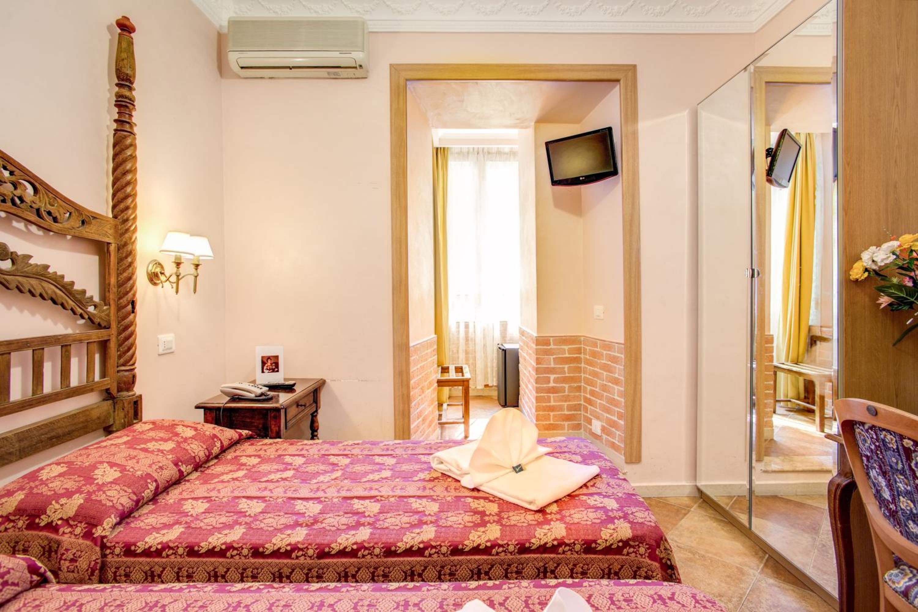 Double Room with Extra Bed photo 2