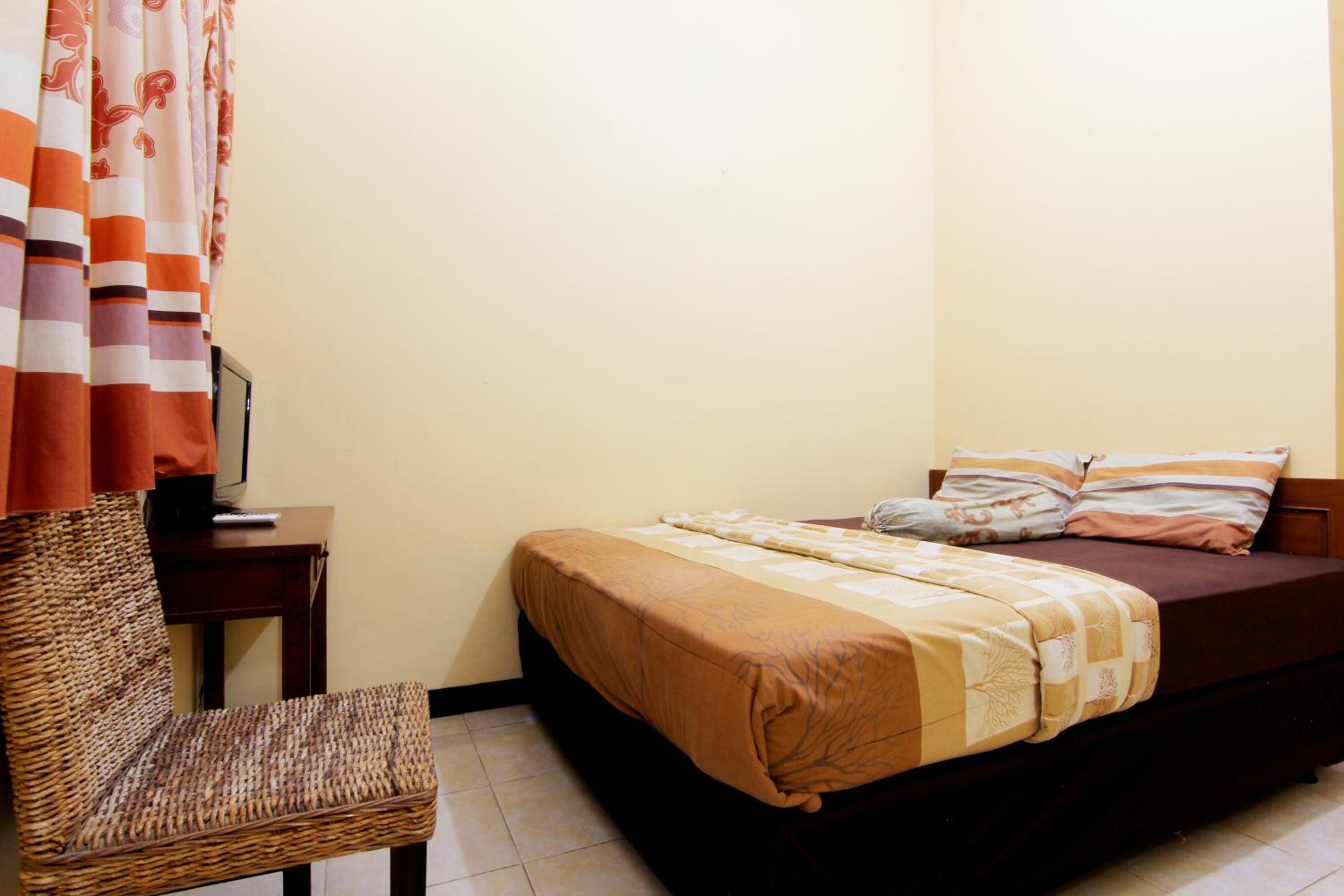 Standard Double Room - Photo 2