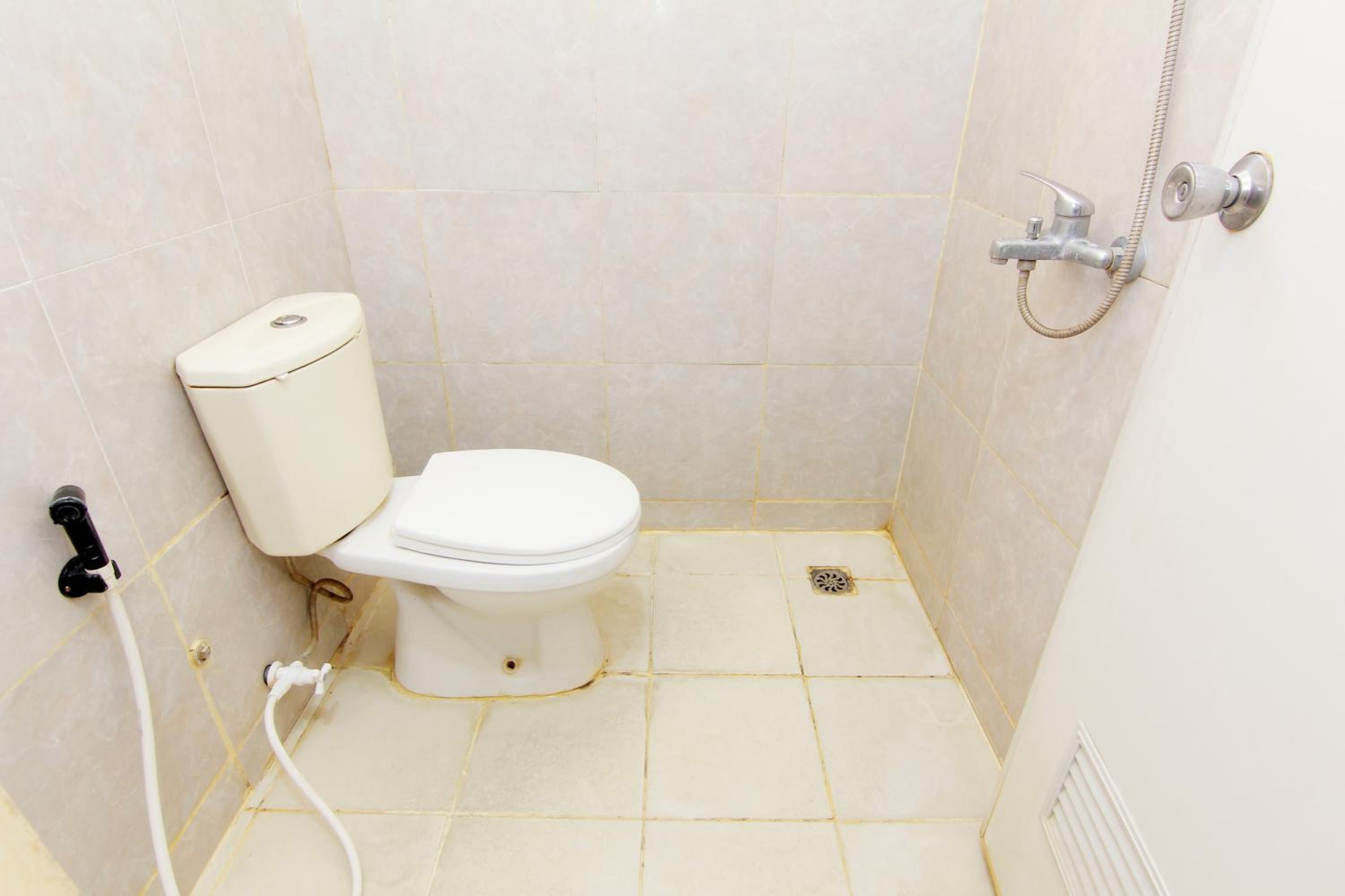 Standard Double Room - Photo 11