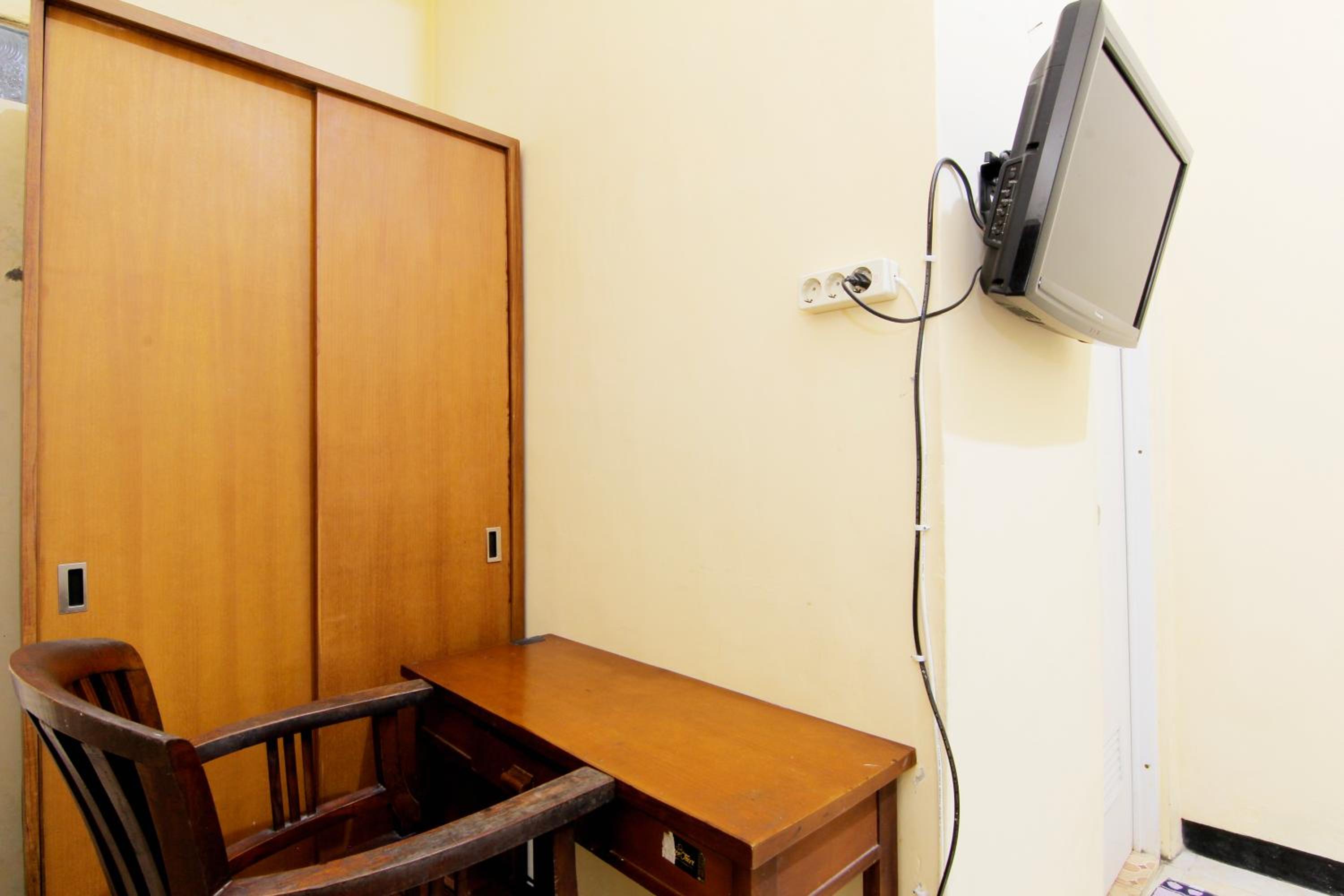 Standard Double Room - Photo 7