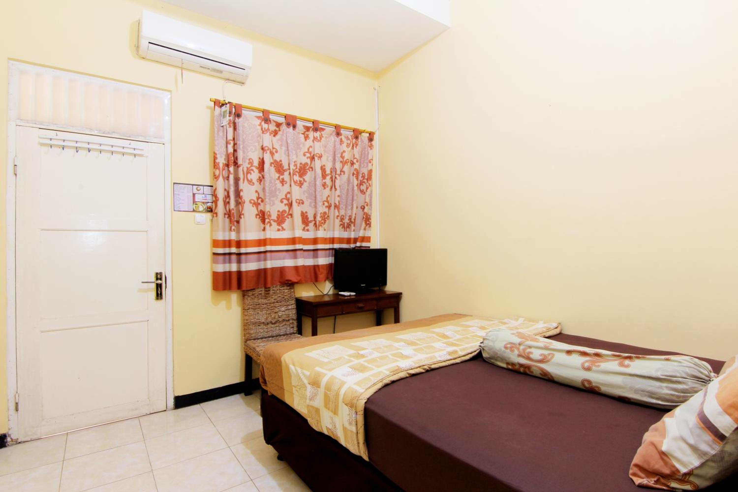 Standard Double Room - Photo 21
