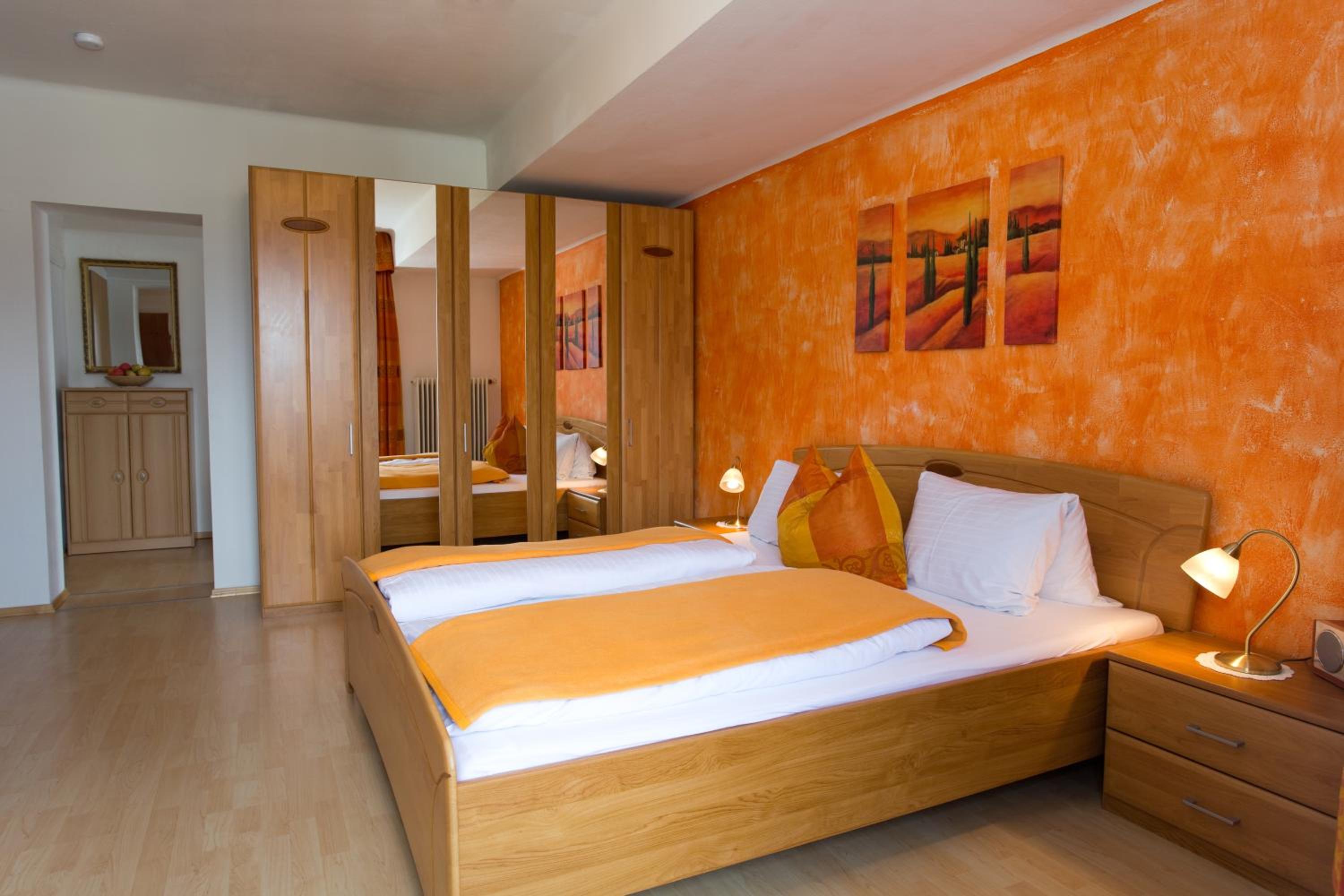 One-Bedroom Apartment with Balcony photo 2