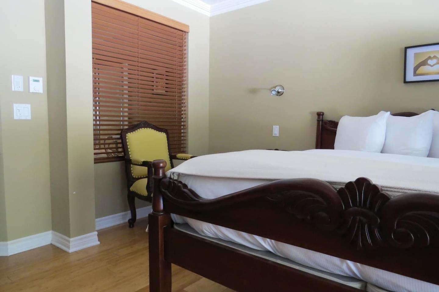Studio Apartment photo 2