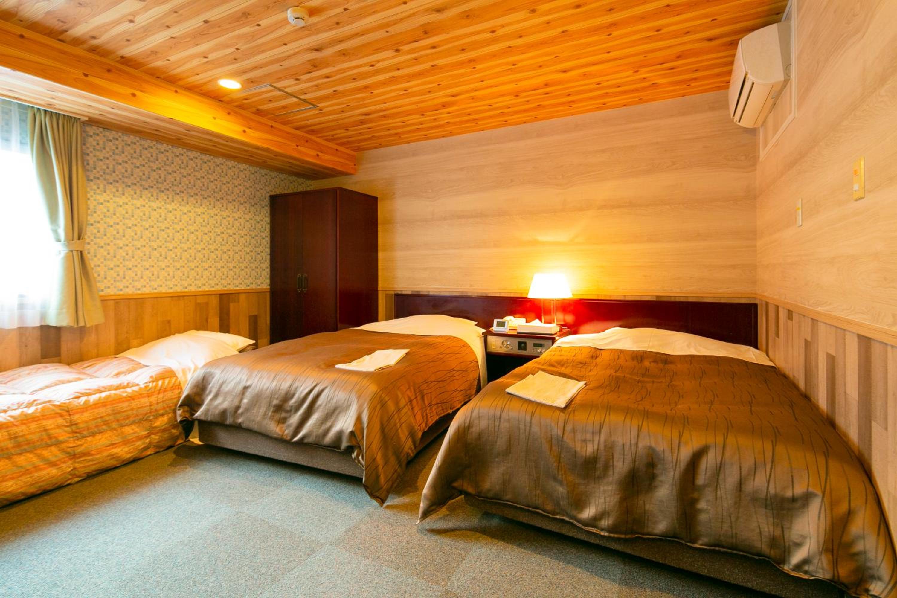 Standard Triple Room photo 2