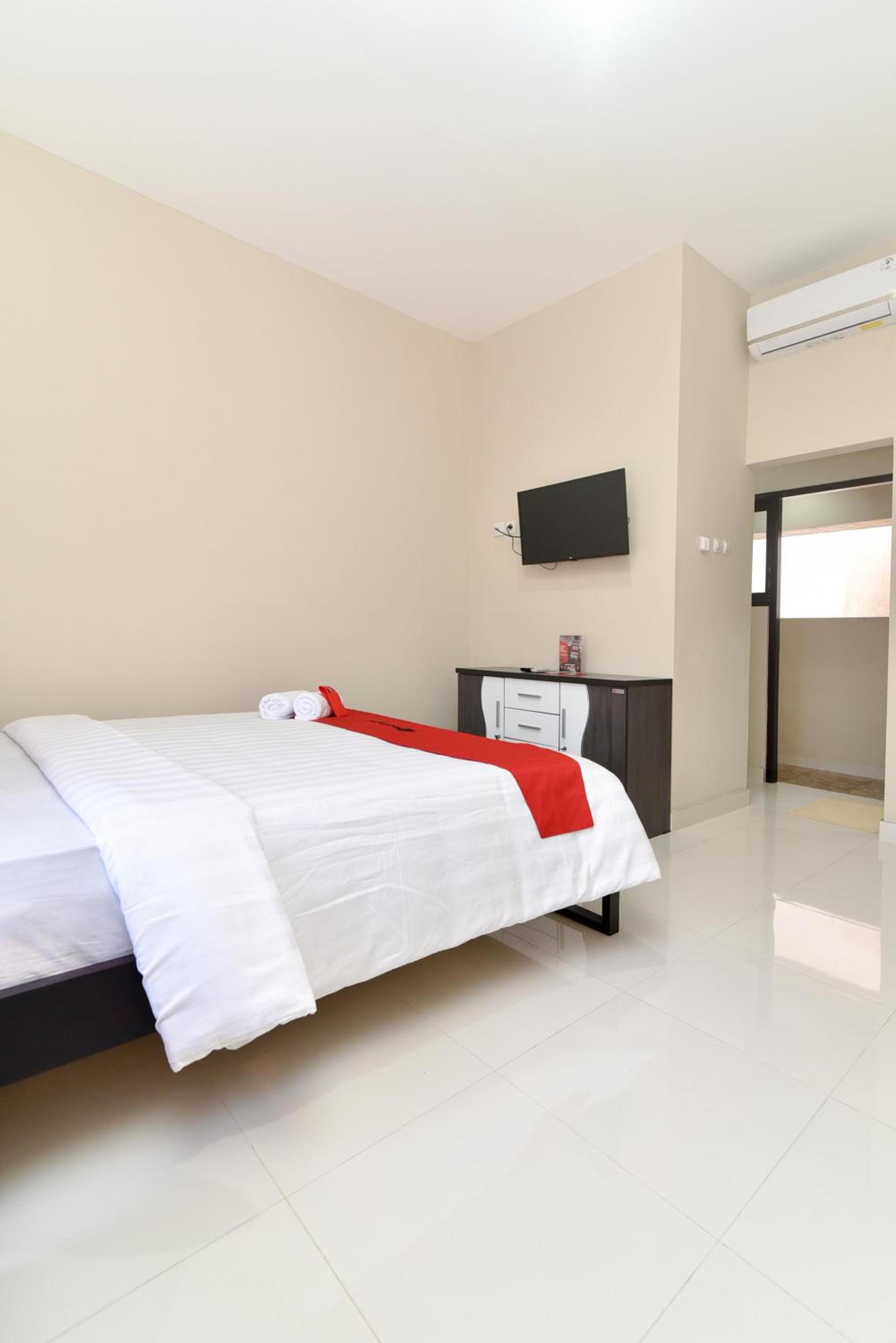 Double Room - Photo 12