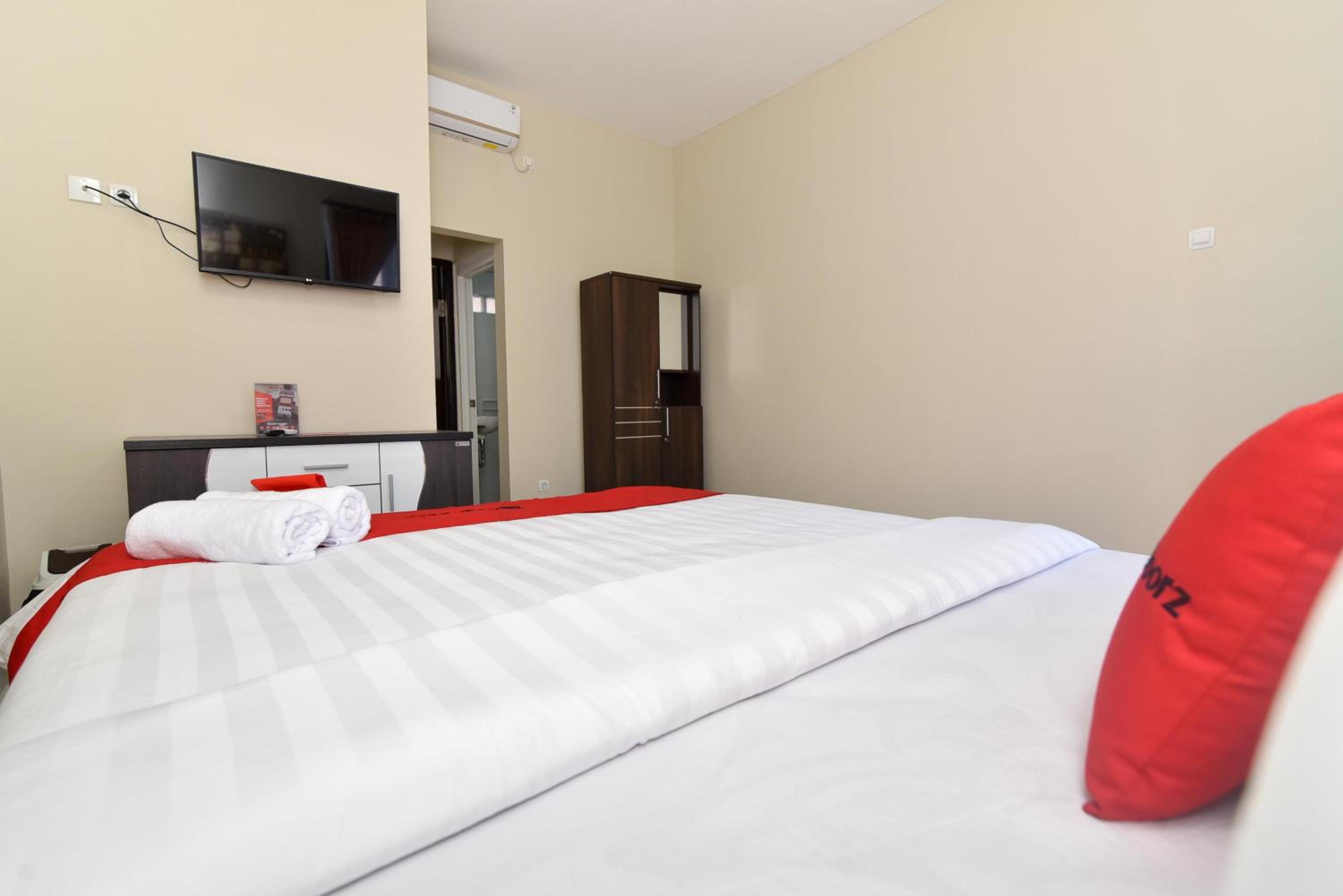 Double Room - Photo 11