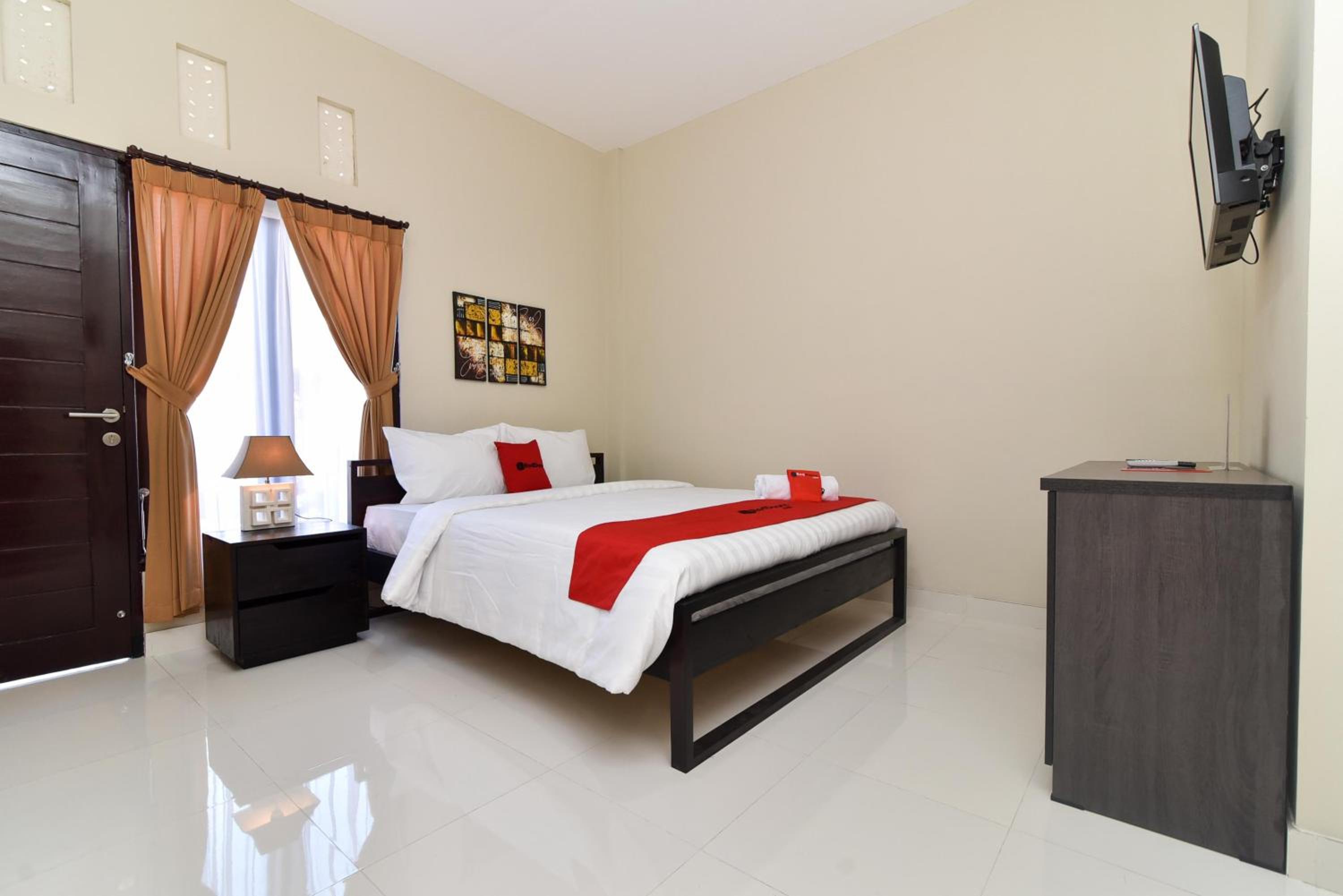 Double Room - Photo 10