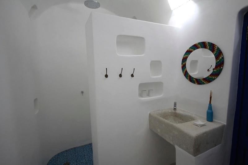 Double Room with Shared Bathroom photo 2
