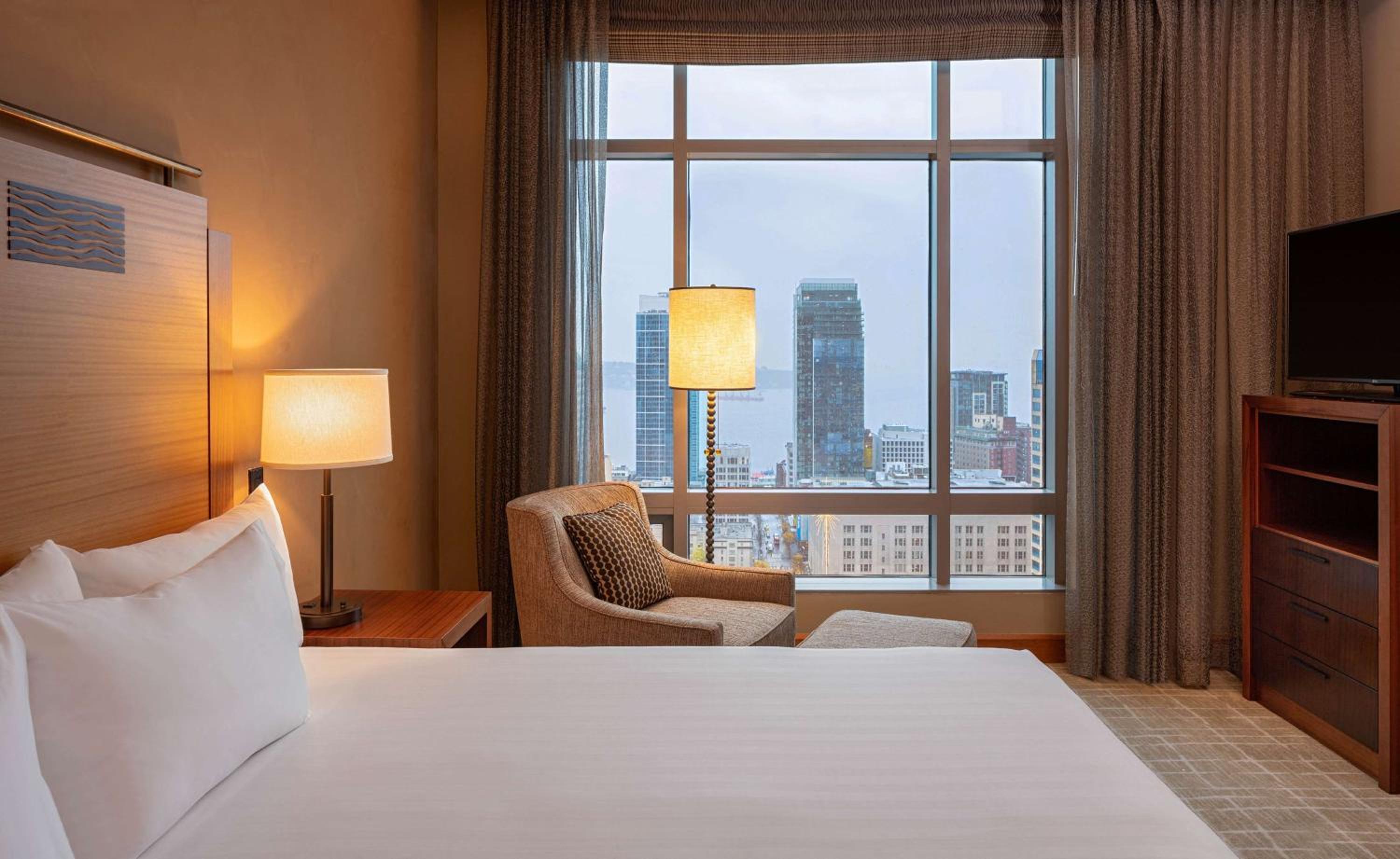 King Room with Bay View - Photo 9
