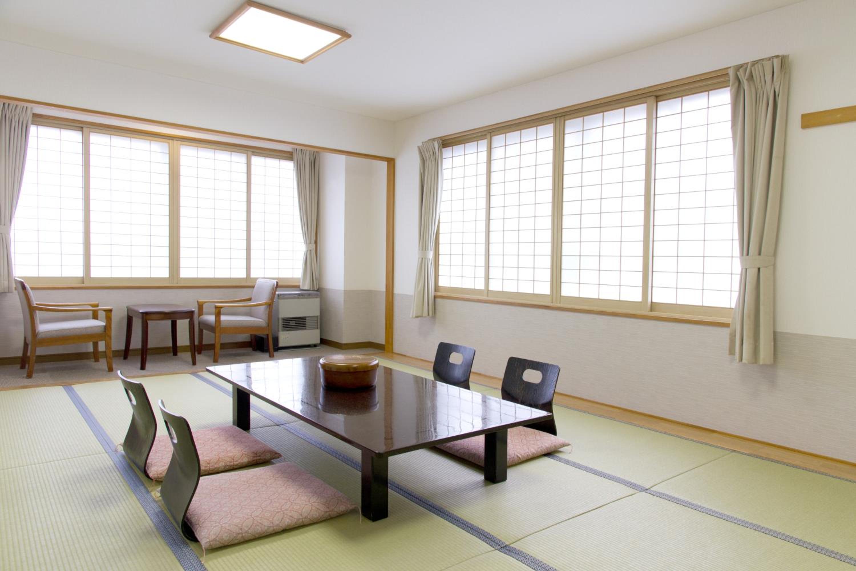 Japanese-Style Family Room