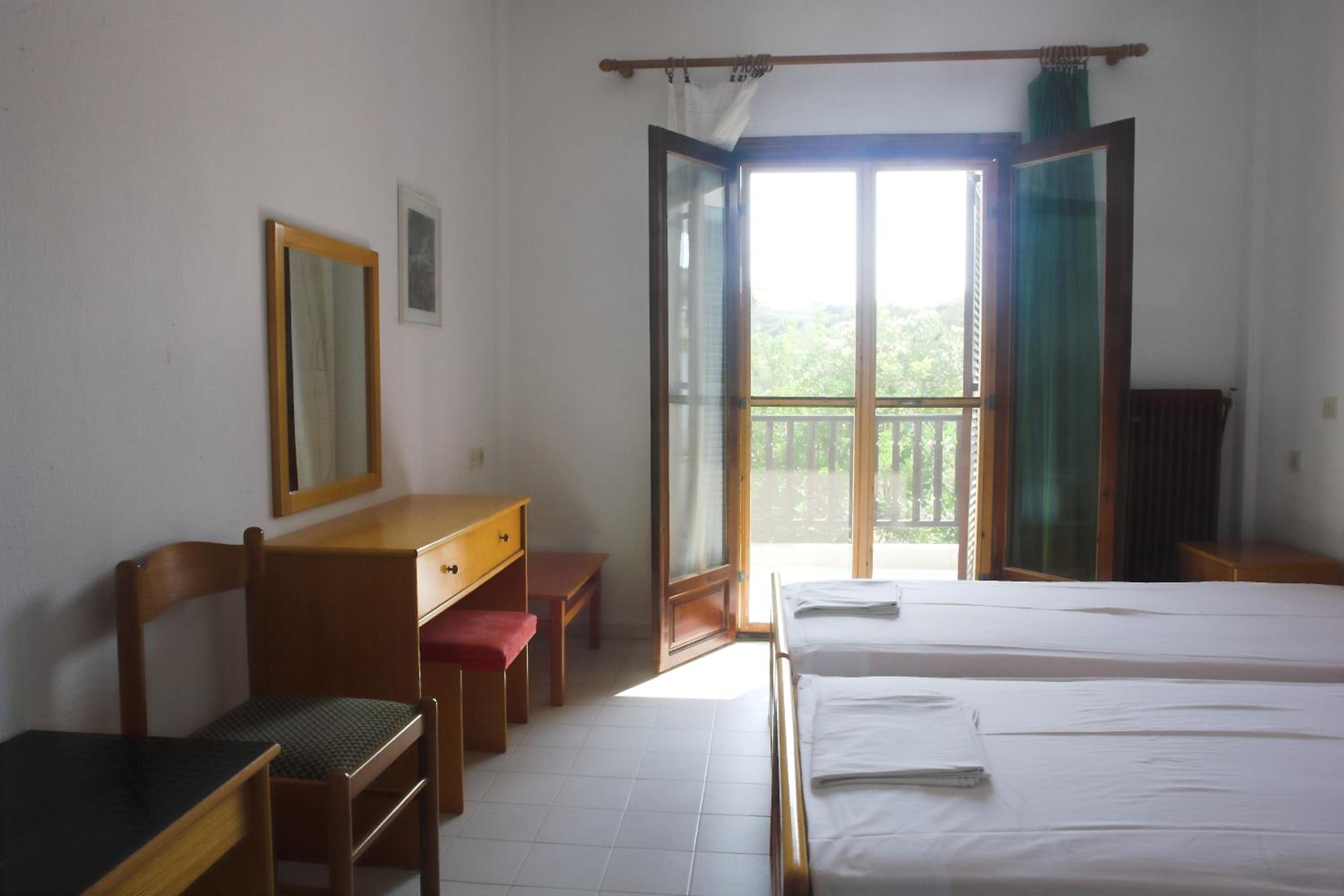 Twin Room with Sea View photo 2