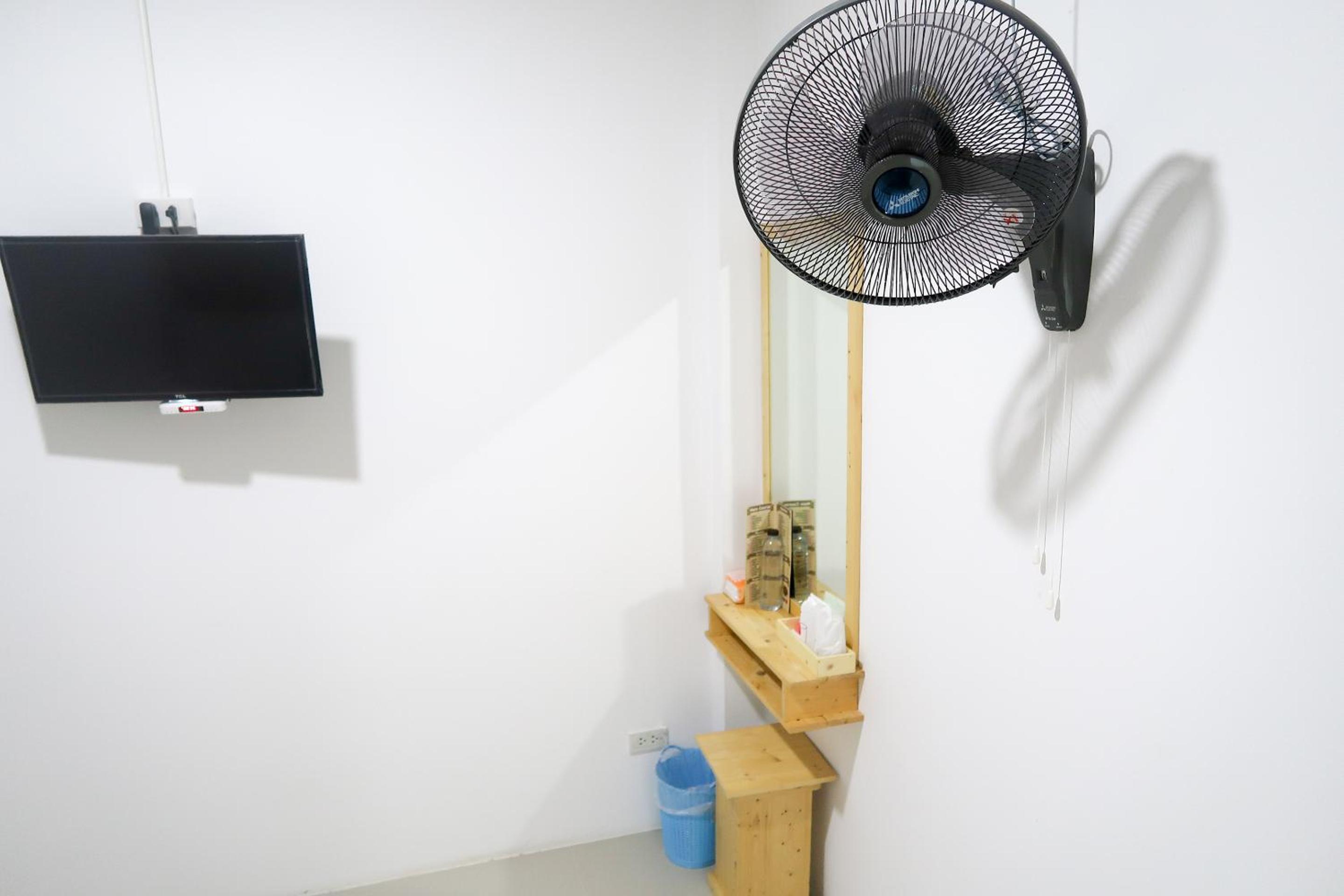 Standard Double Room with Fan photo 1