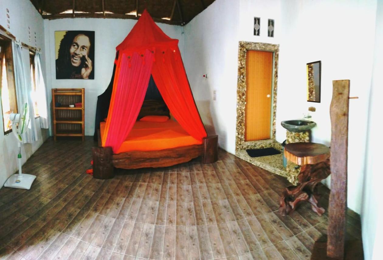 One-Bedroom Suite - Photo 2
