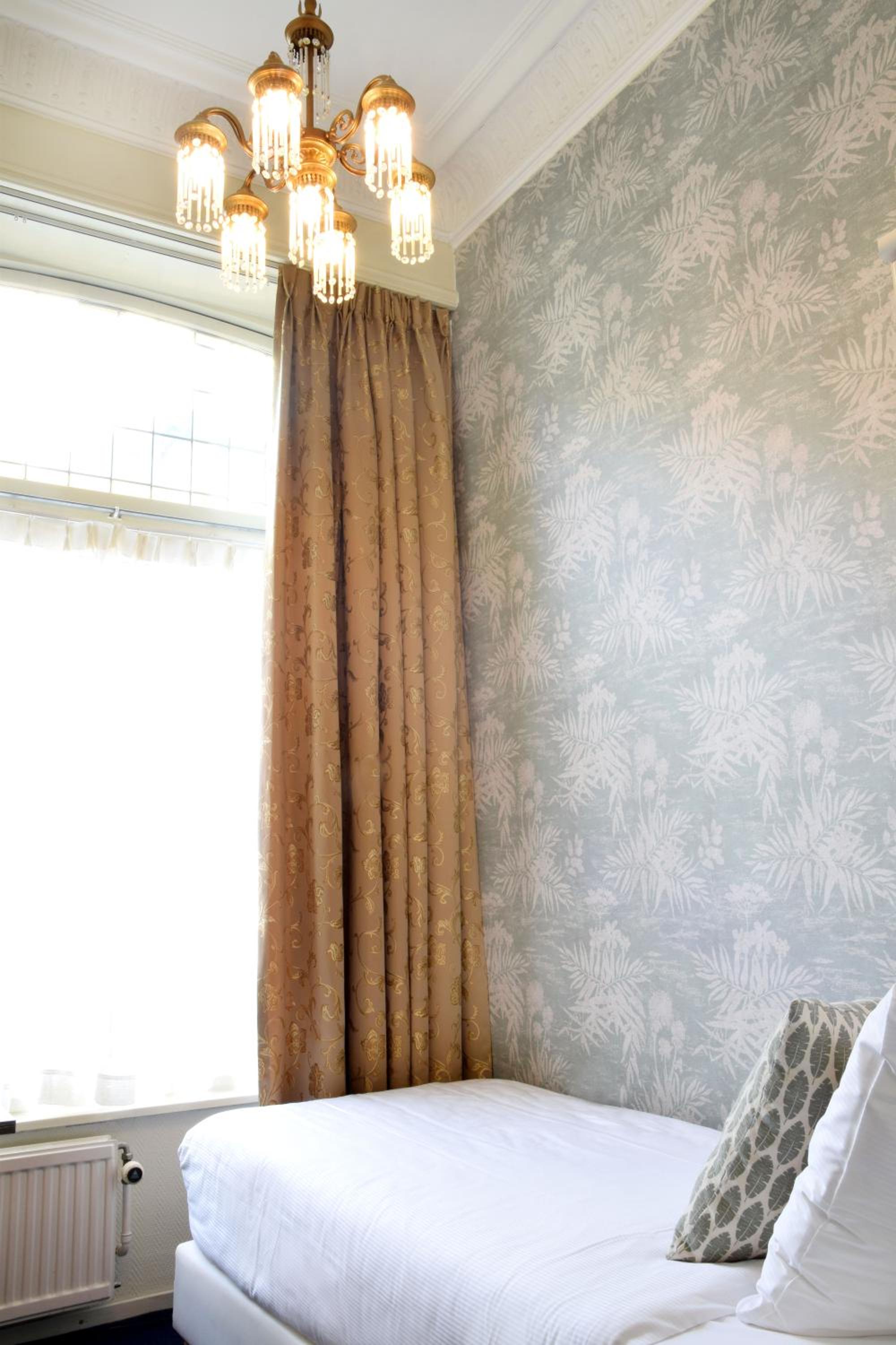 Small Single Room photo 1