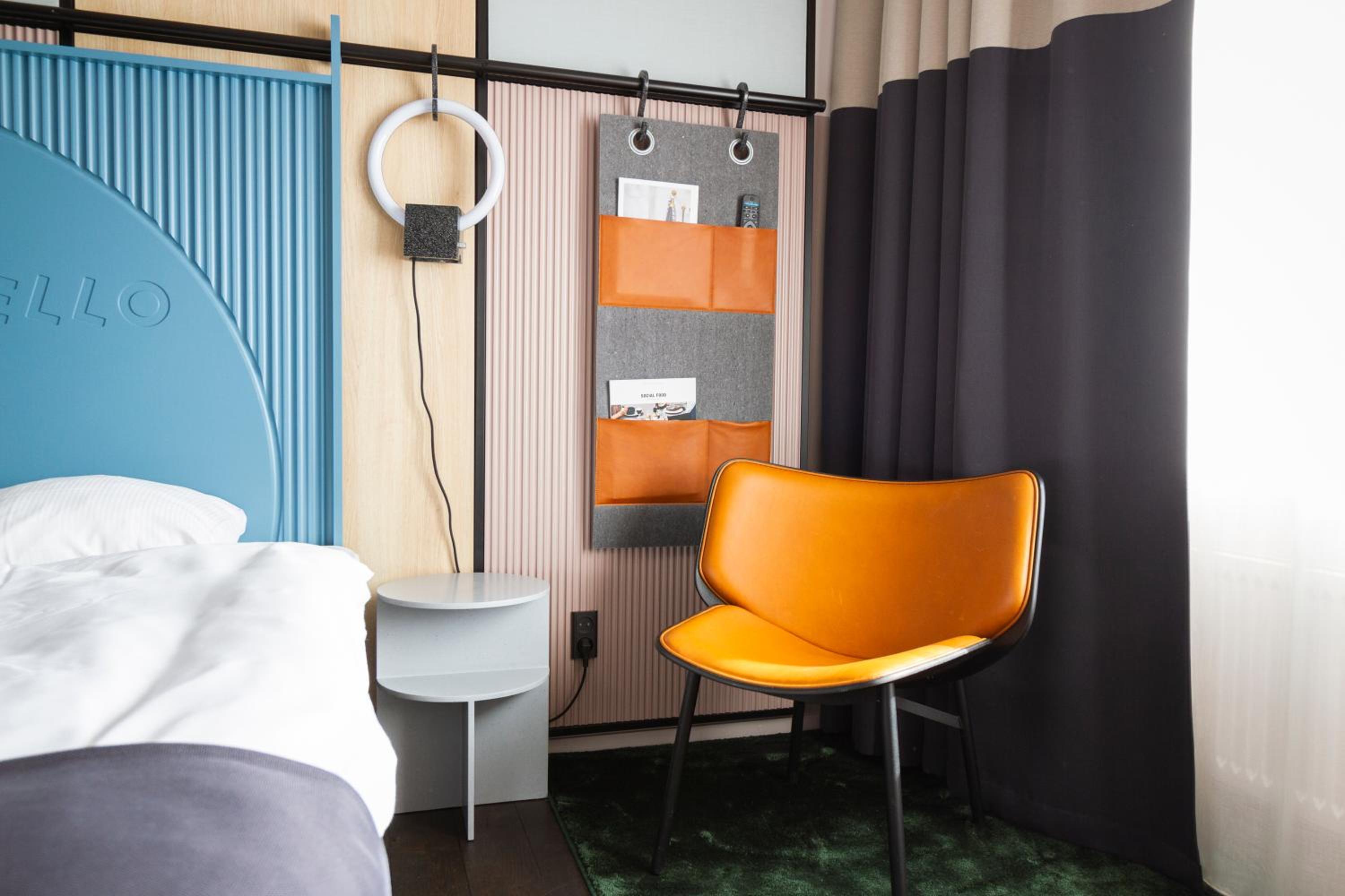 Double or Twin Room +1