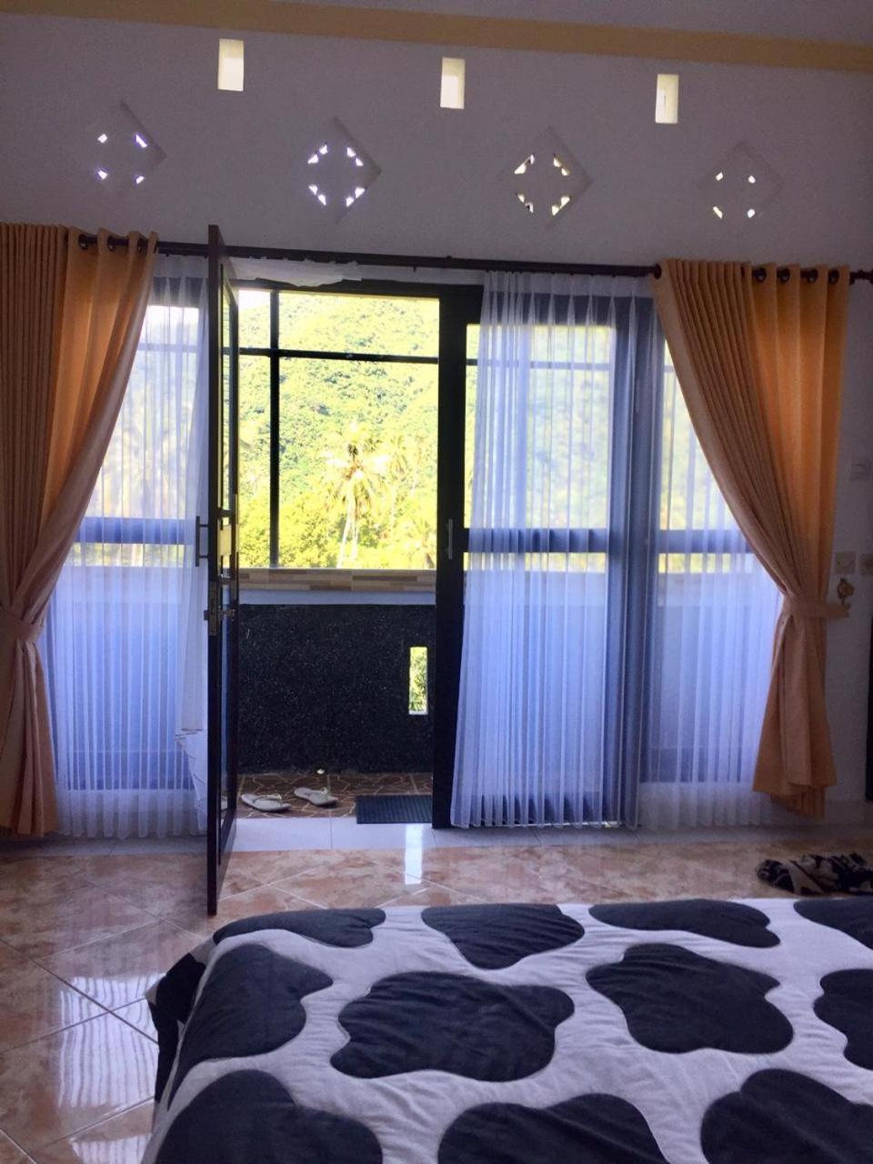 Budget Double Room - Photo 8