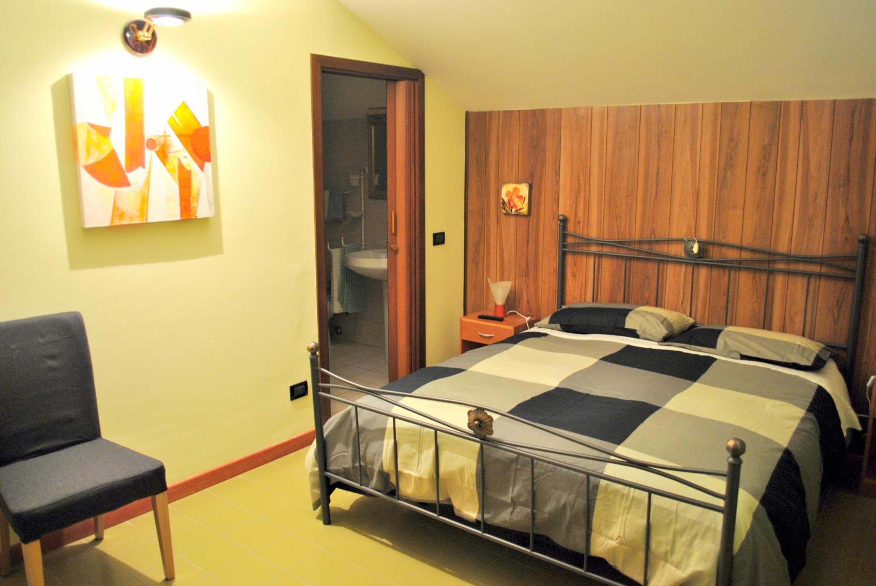 Quadruple Room with Private Bathroom