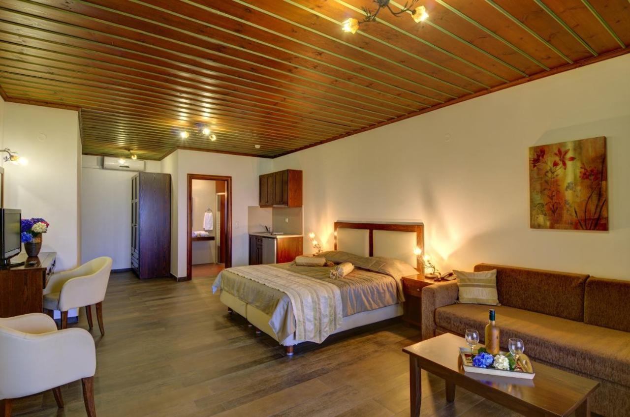 Deluxe Quadruple Room photo 3