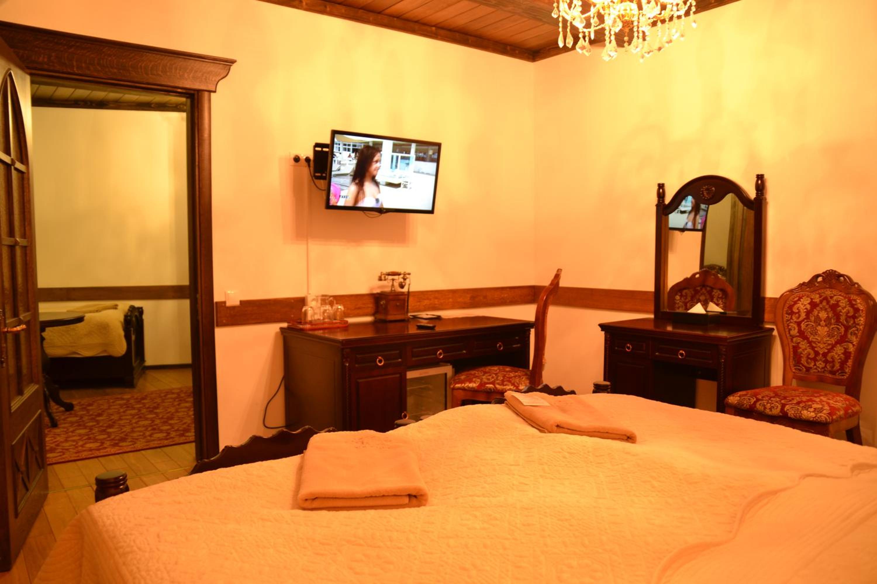Deluxe Triple Room Twin Bed photo 2