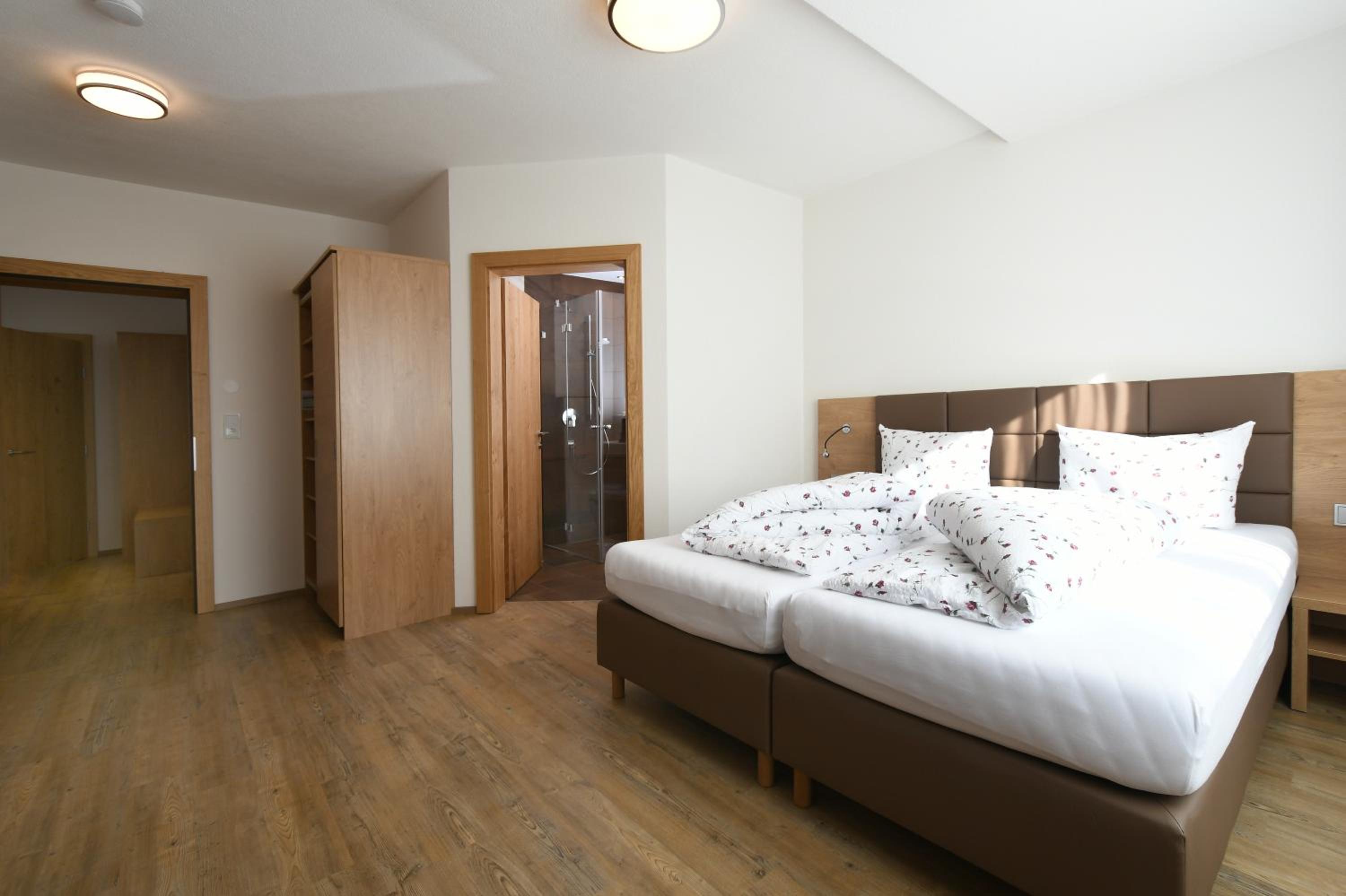 Apartment photo 1
