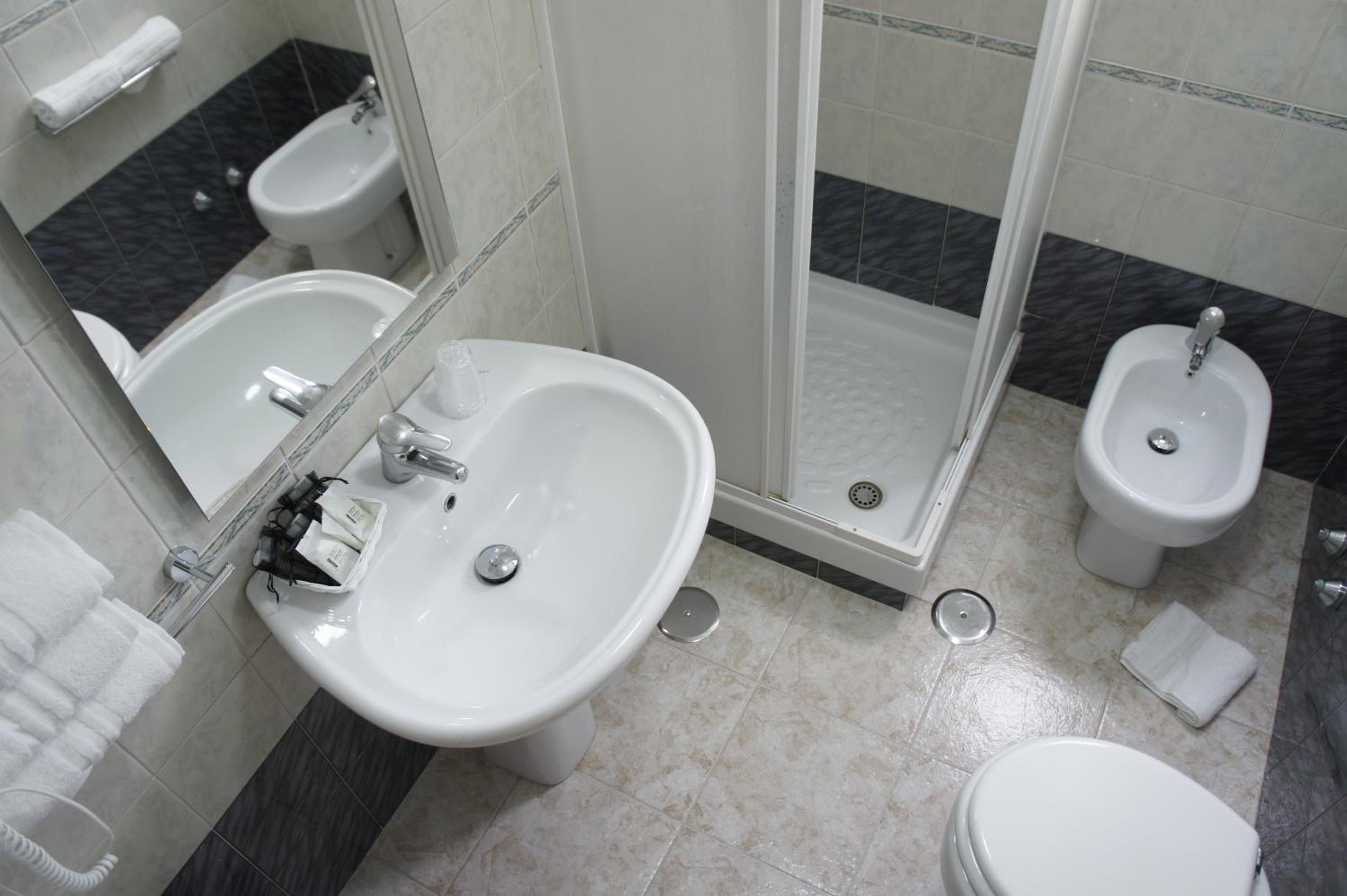 Budget Triple Room - Photo 3